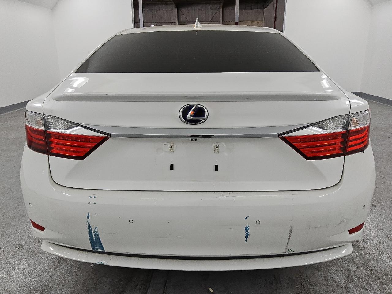 2015 Lexus Es 300h Белый vin: JTHBW1GG8F2090154