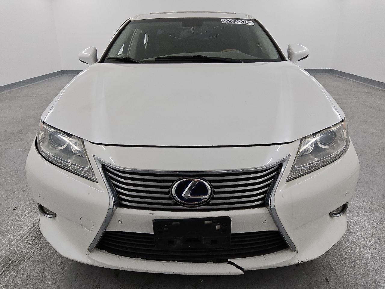 2015 Lexus Es 300h Белый vin: JTHBW1GG8F2090154