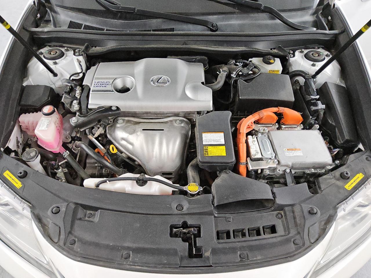 2015 Lexus Es 300h Белый vin: JTHBW1GG8F2090154