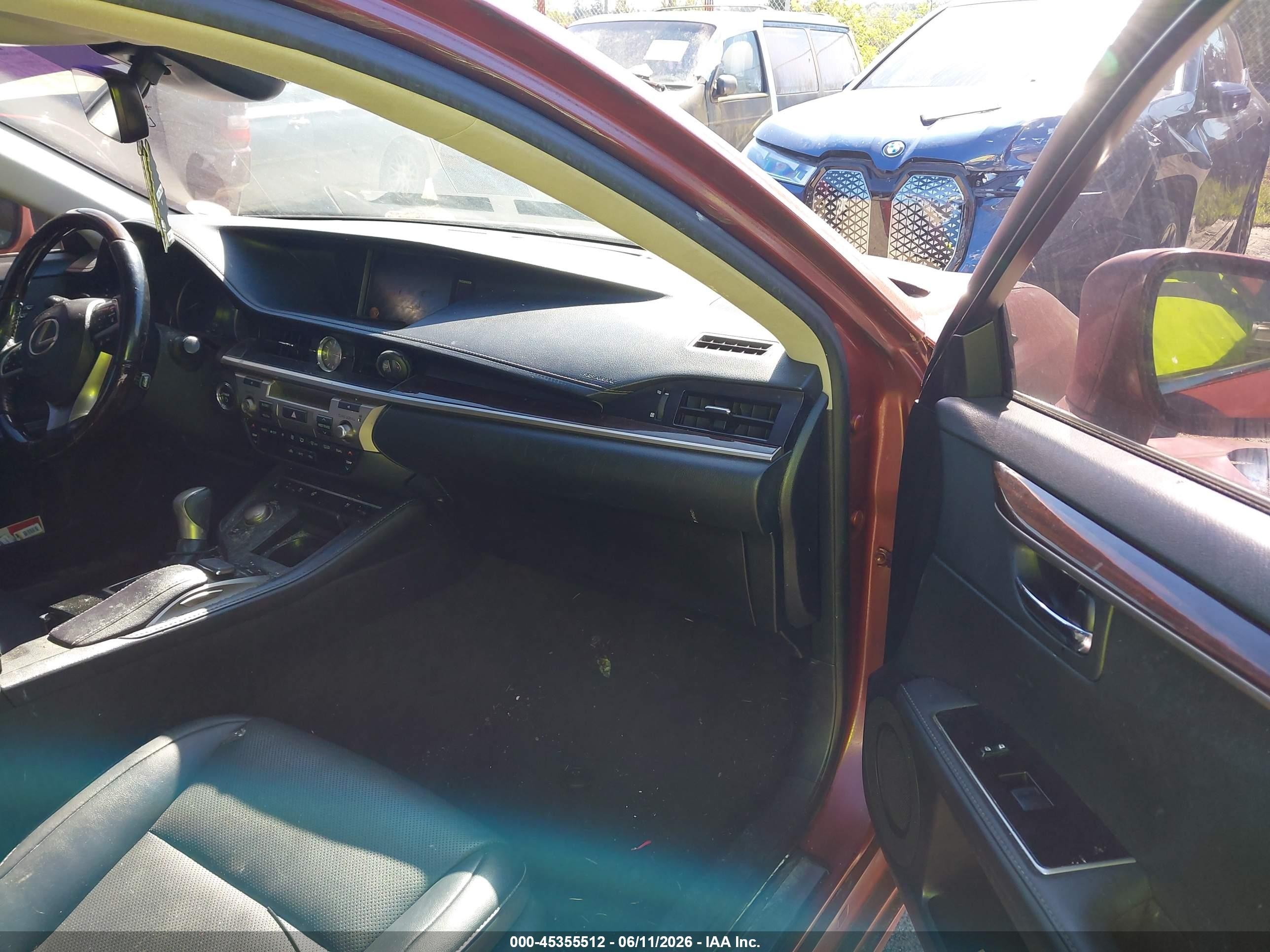 2017 Lexus Es 300h   Red vin: JTHBW1GG8H2142238
