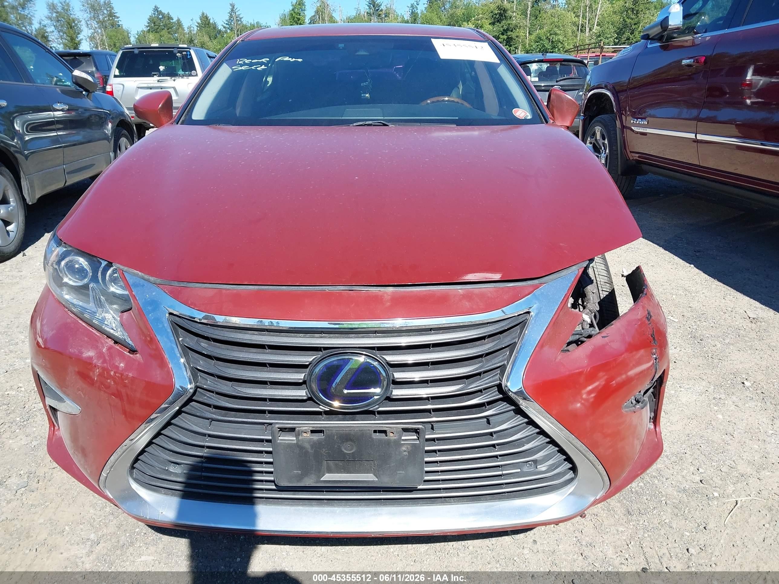 2017 Lexus Es 300h   Red vin: JTHBW1GG8H2142238