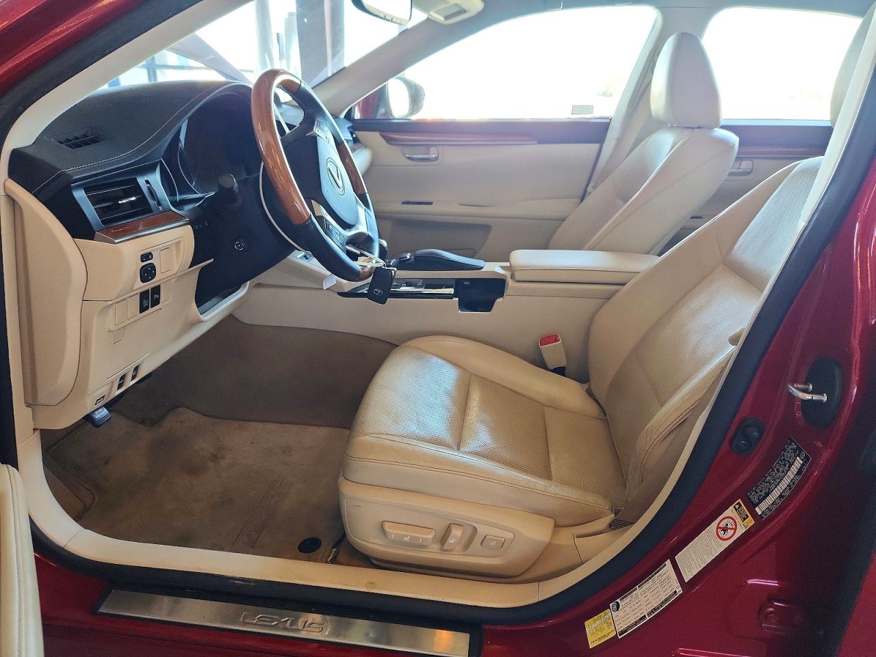 2013 Lexus Es 300h Red vin: JTHBW1GG9D2030879
