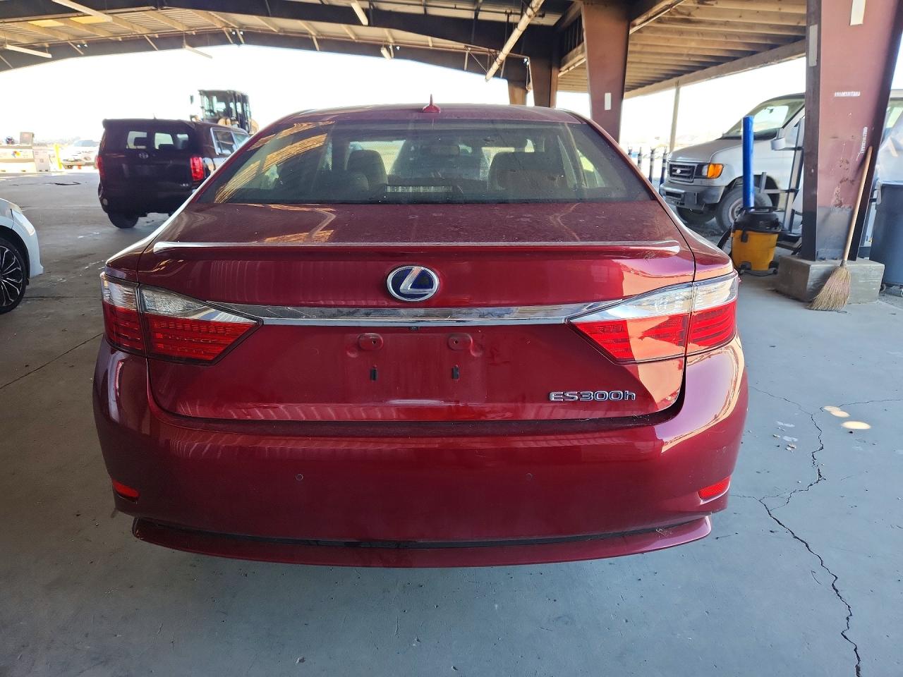 2013 Lexus Es 300h Red vin: JTHBW1GG9D2030879