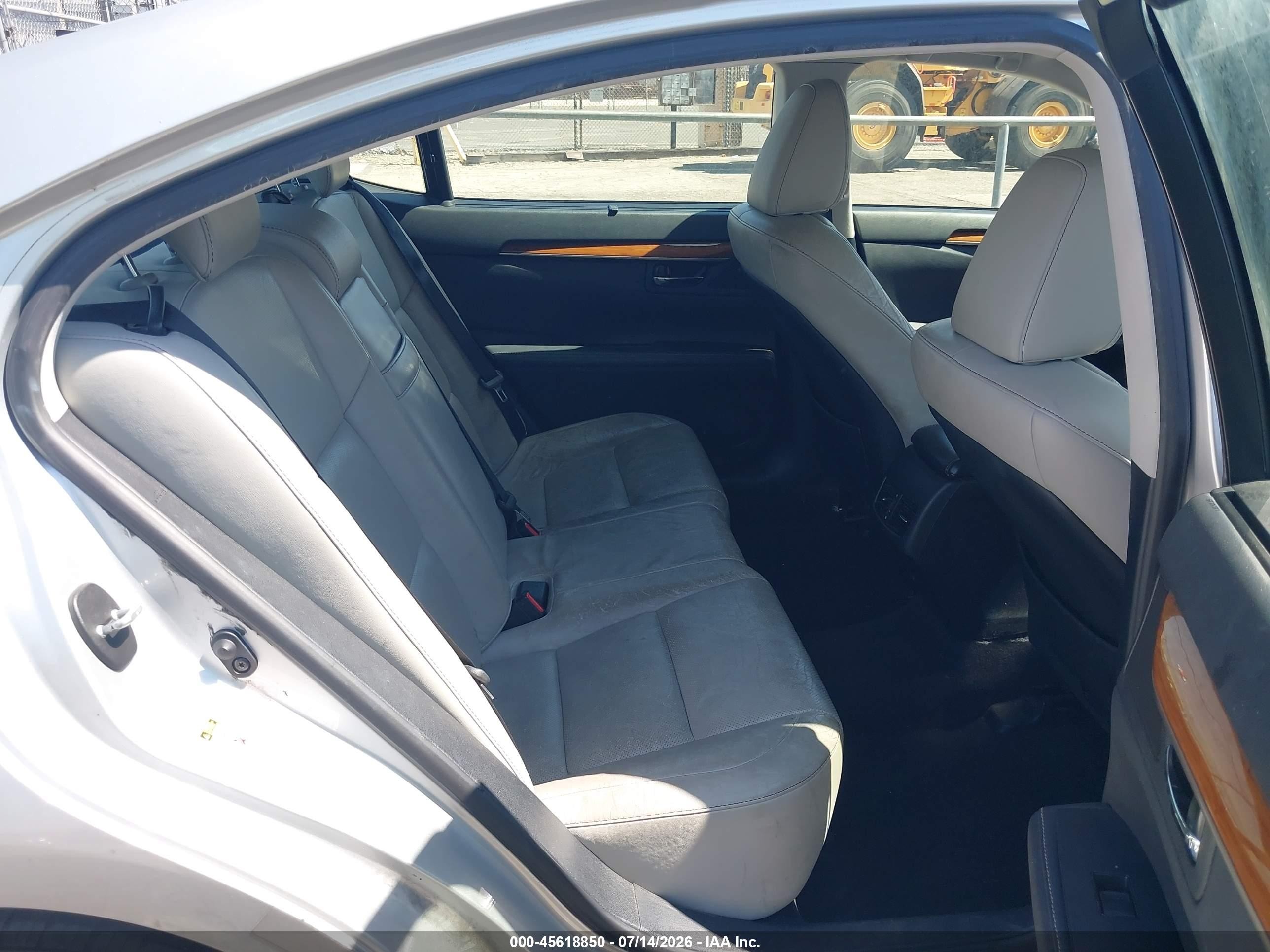 2013 Lexus Es 300h   Silver vin: JTHBW1GG9D2033040