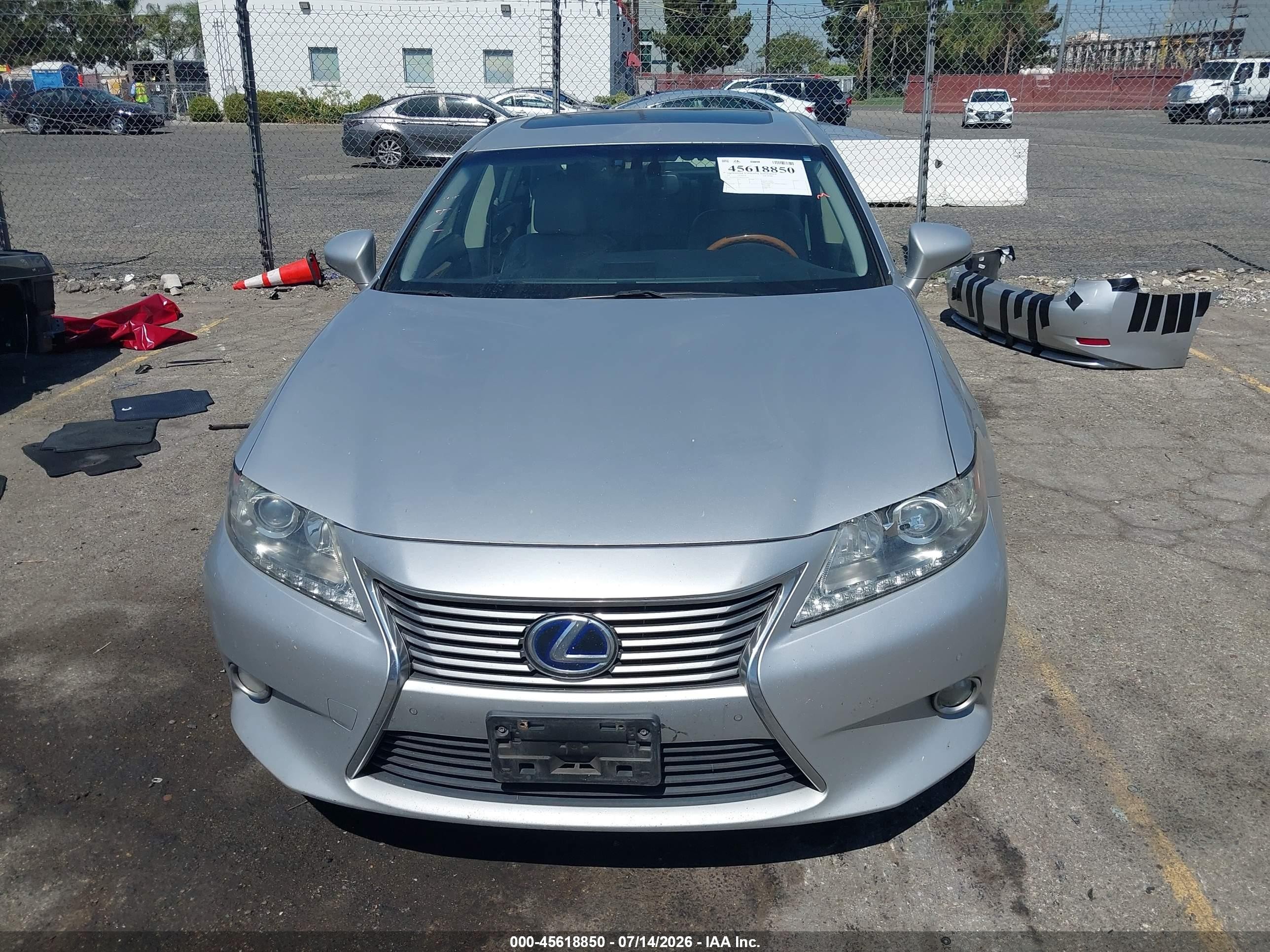 2013 Lexus Es 300h   Silver vin: JTHBW1GG9D2033040