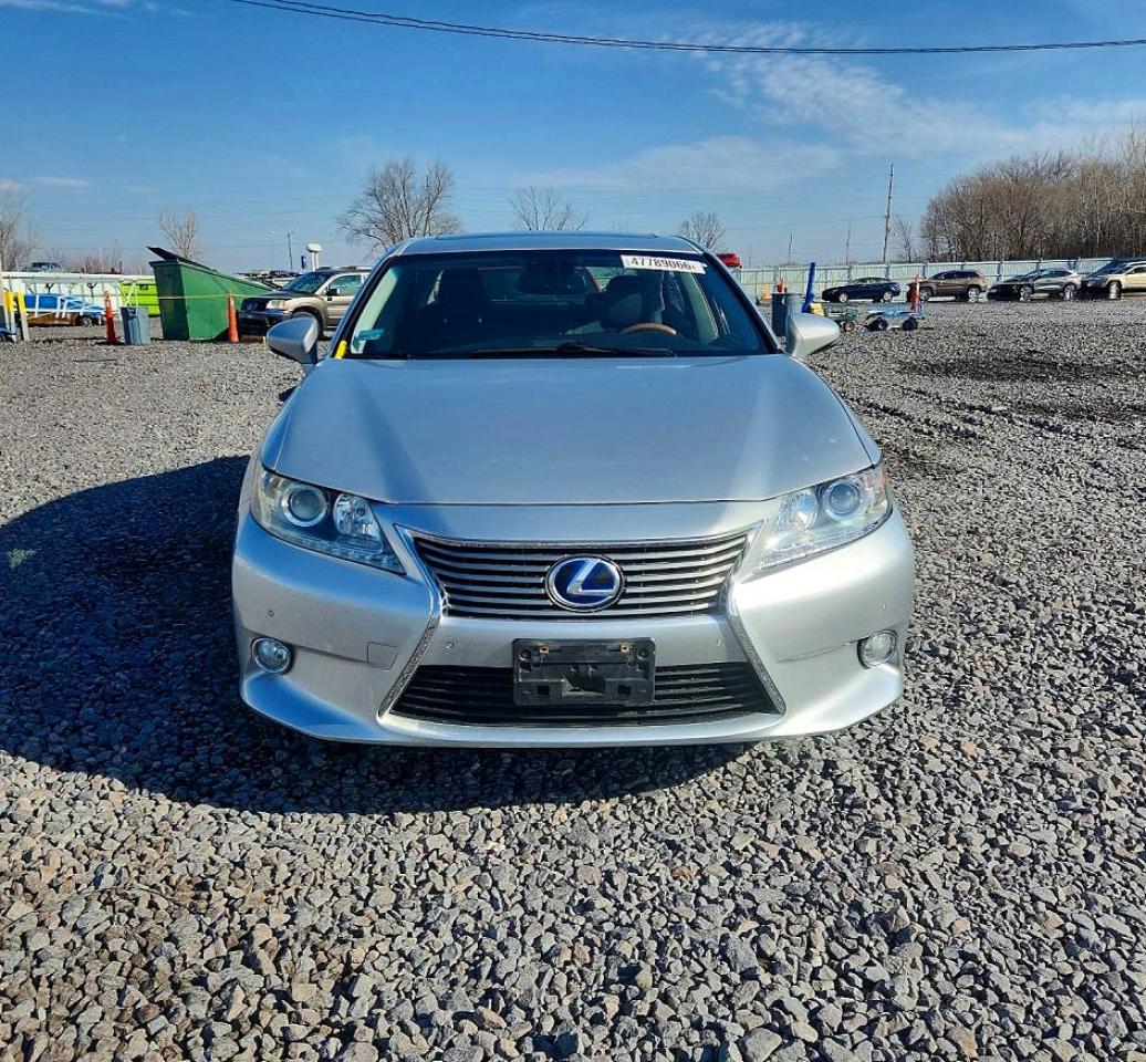 2013 Lexus Es 300h Base Silver vin: JTHBW1GG9D2038027