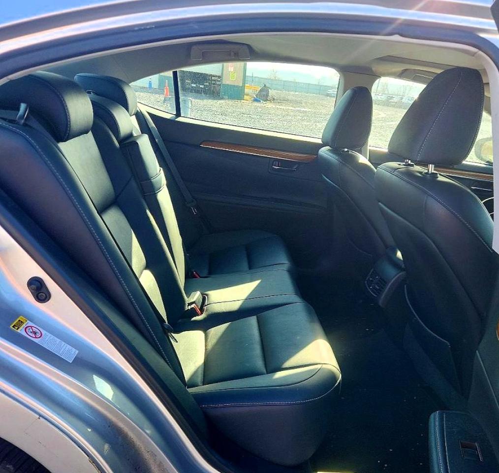 2013 Lexus Es 300h Base Silver vin: JTHBW1GG9D2038027