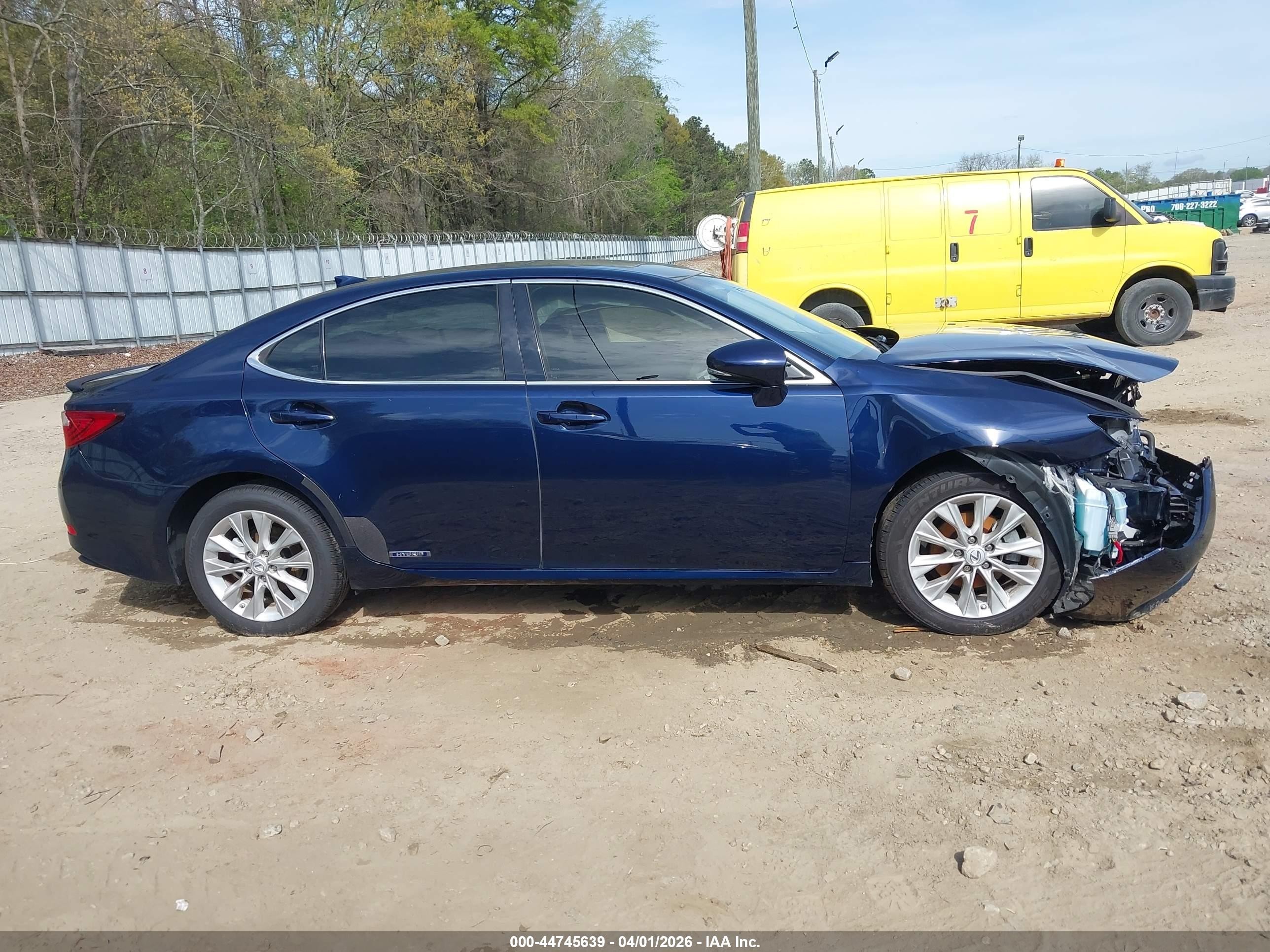 2015 Lexus Es 300h   Blue vin: JTHBW1GG9F2092592