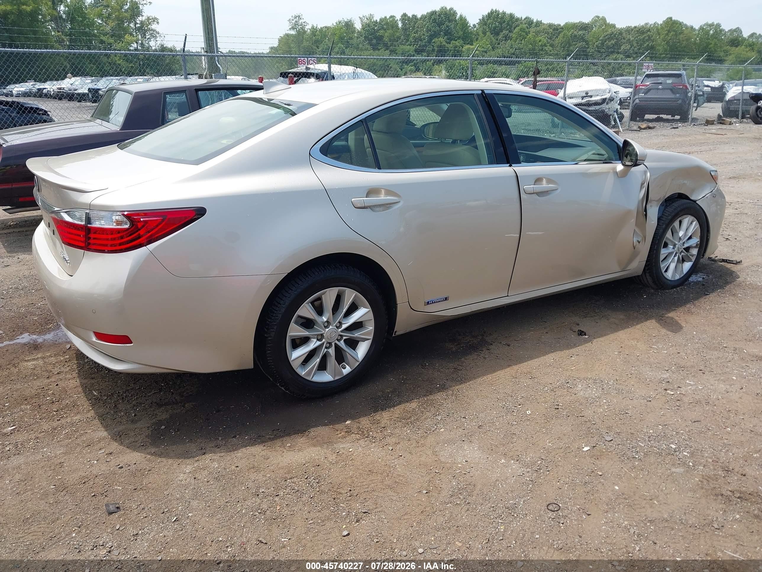 2015 Lexus Es 300h   Champagne vin: JTHBW1GG9F2094360