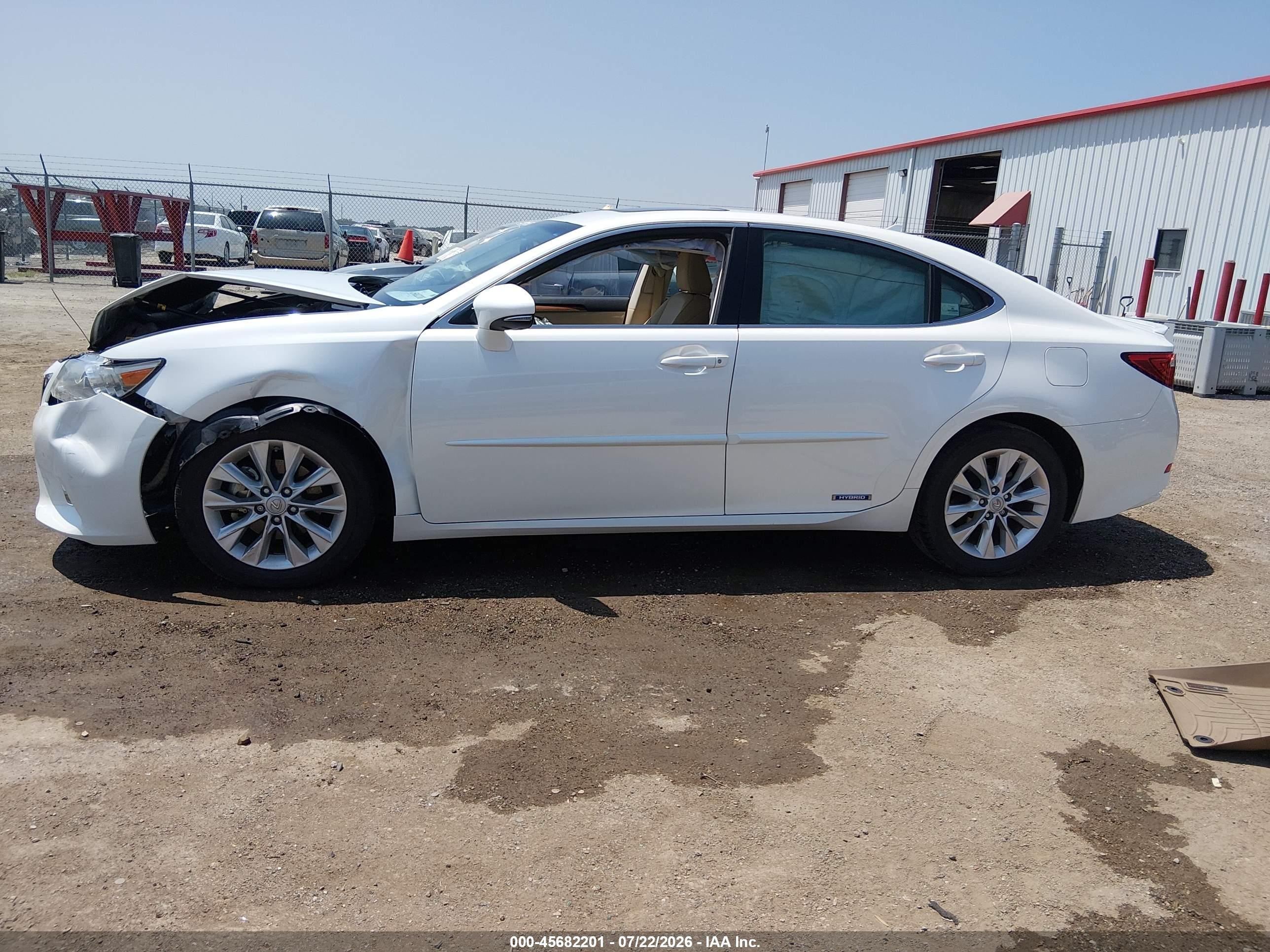 2013 Lexus Es 300h White vin: JTHBW1GGXD2006932