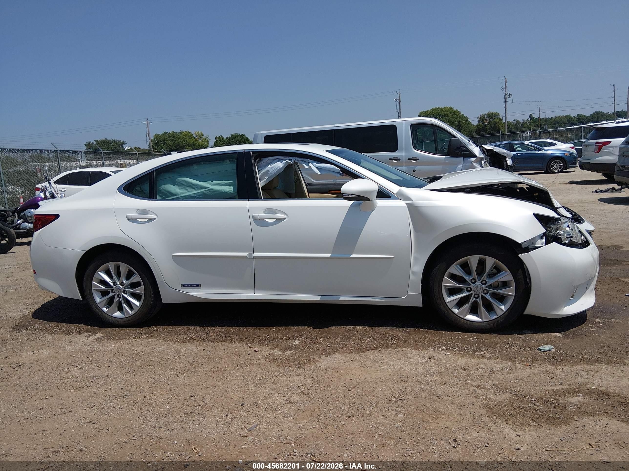 2013 Lexus Es 300h White vin: JTHBW1GGXD2006932
