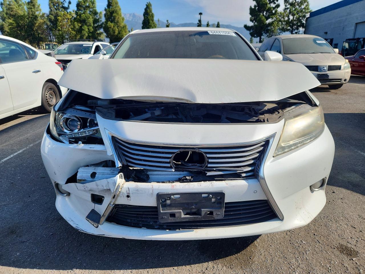 2013 Lexus Es 300h White vin: JTHBW1GGXD2016389