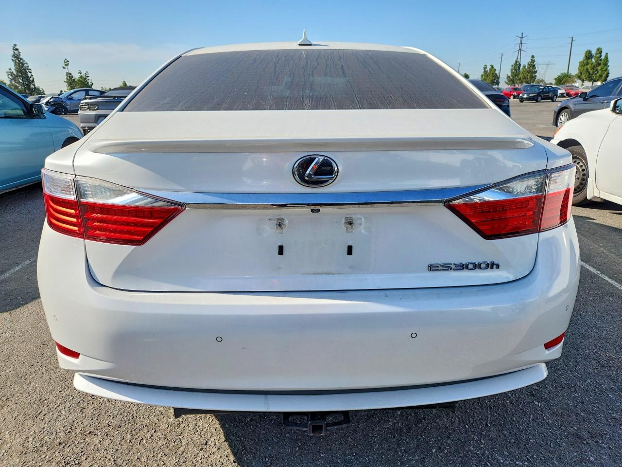 2013 Lexus Es 300h White vin: JTHBW1GGXD2016389