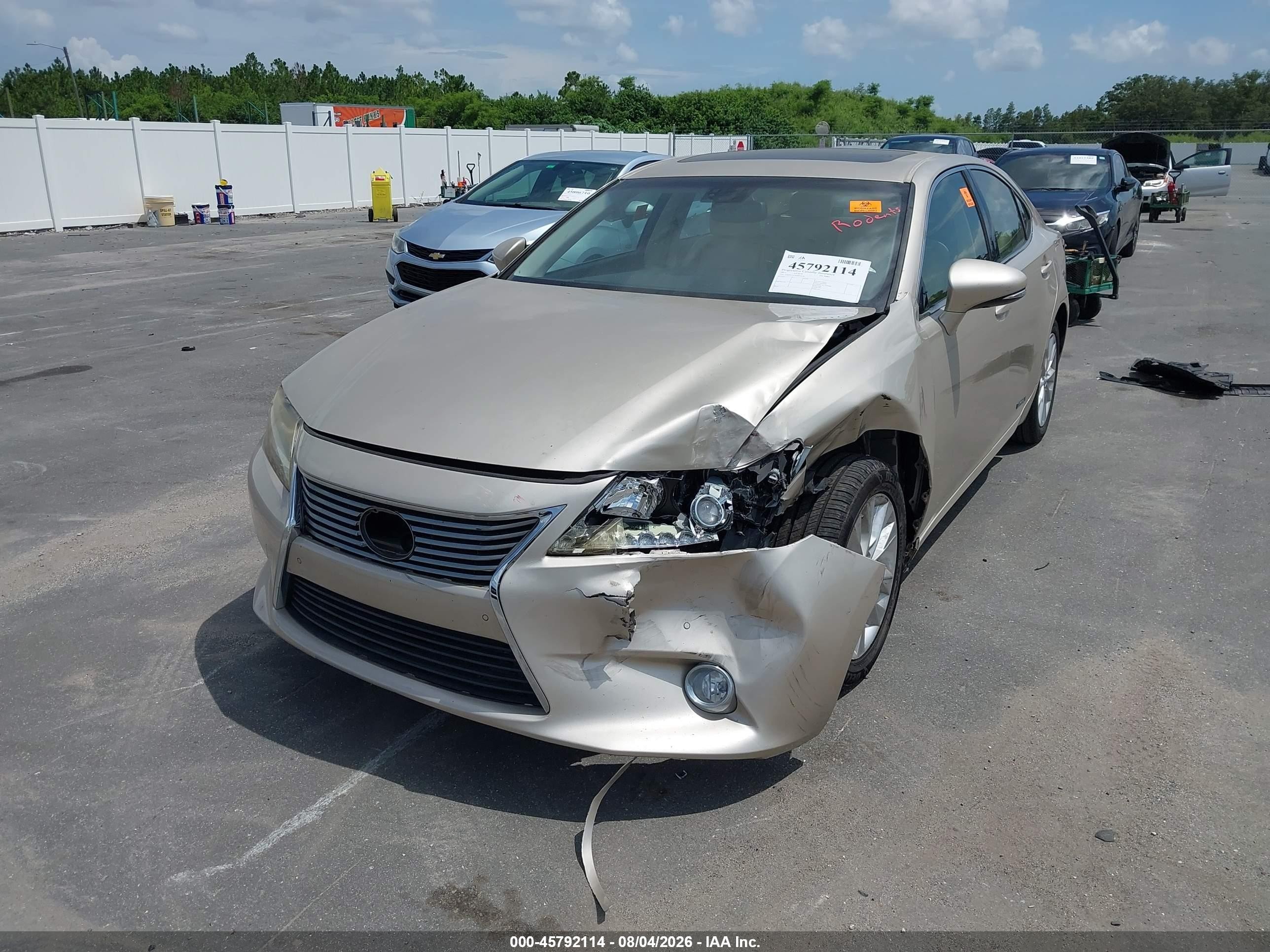 2013 Lexus Es 300h   Champagne vin: JTHBW1GGXD2038358