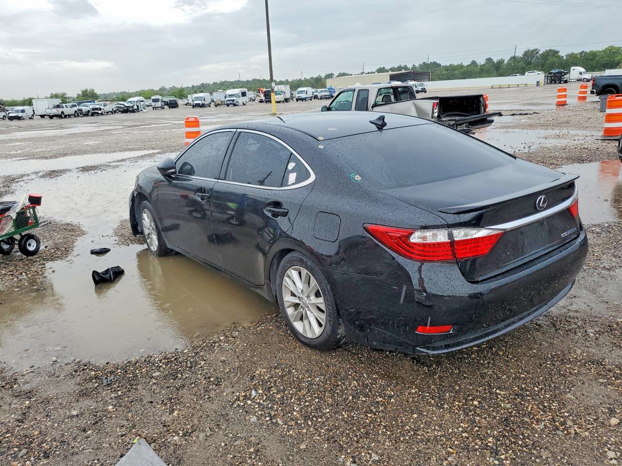 2014 Lexus Es 300h Black vin: JTHBW1GGXE2050818