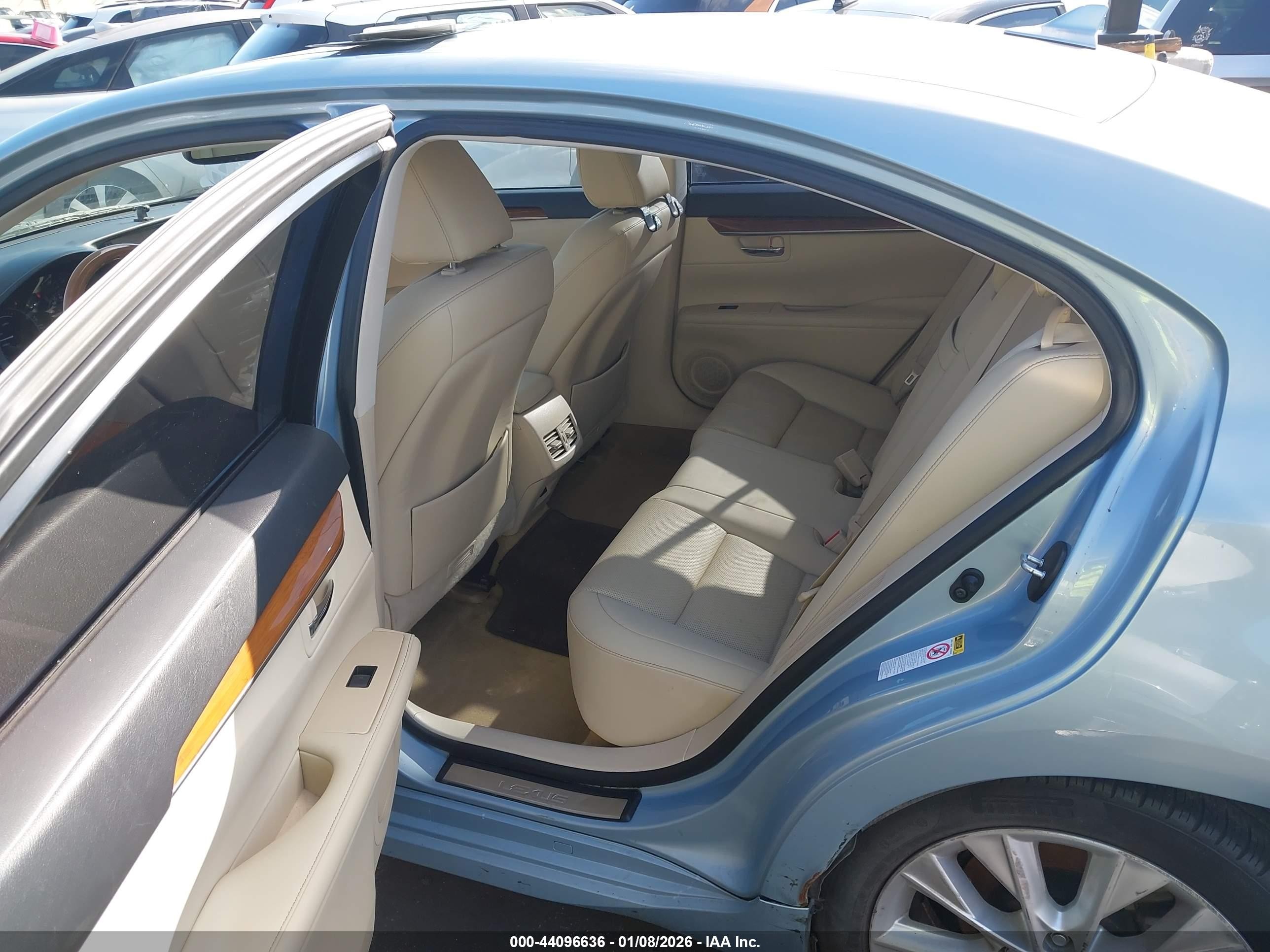 2014 Lexus Es 300h   Light Blue vin: JTHBW1GGXE2060359