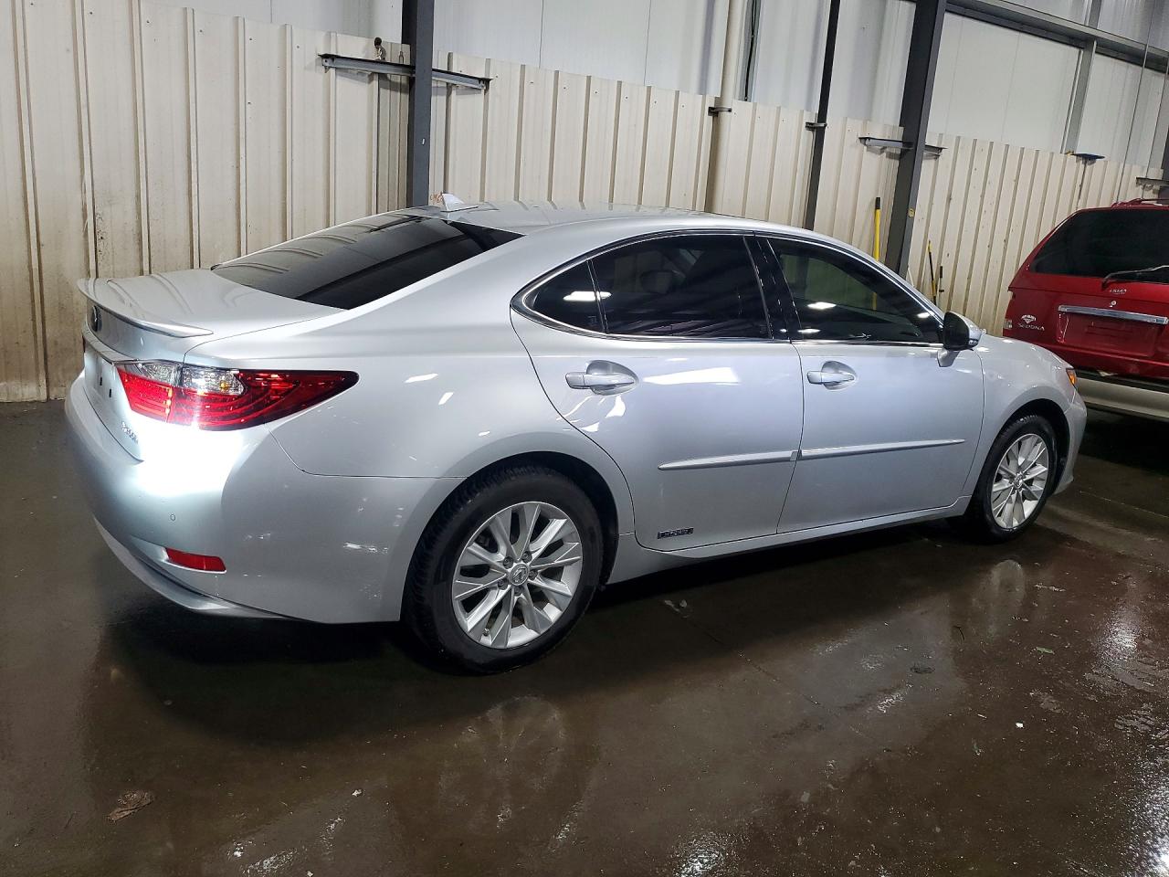 2014 Lexus Es 300h Silver vin: JTHBW1GGXE2061012