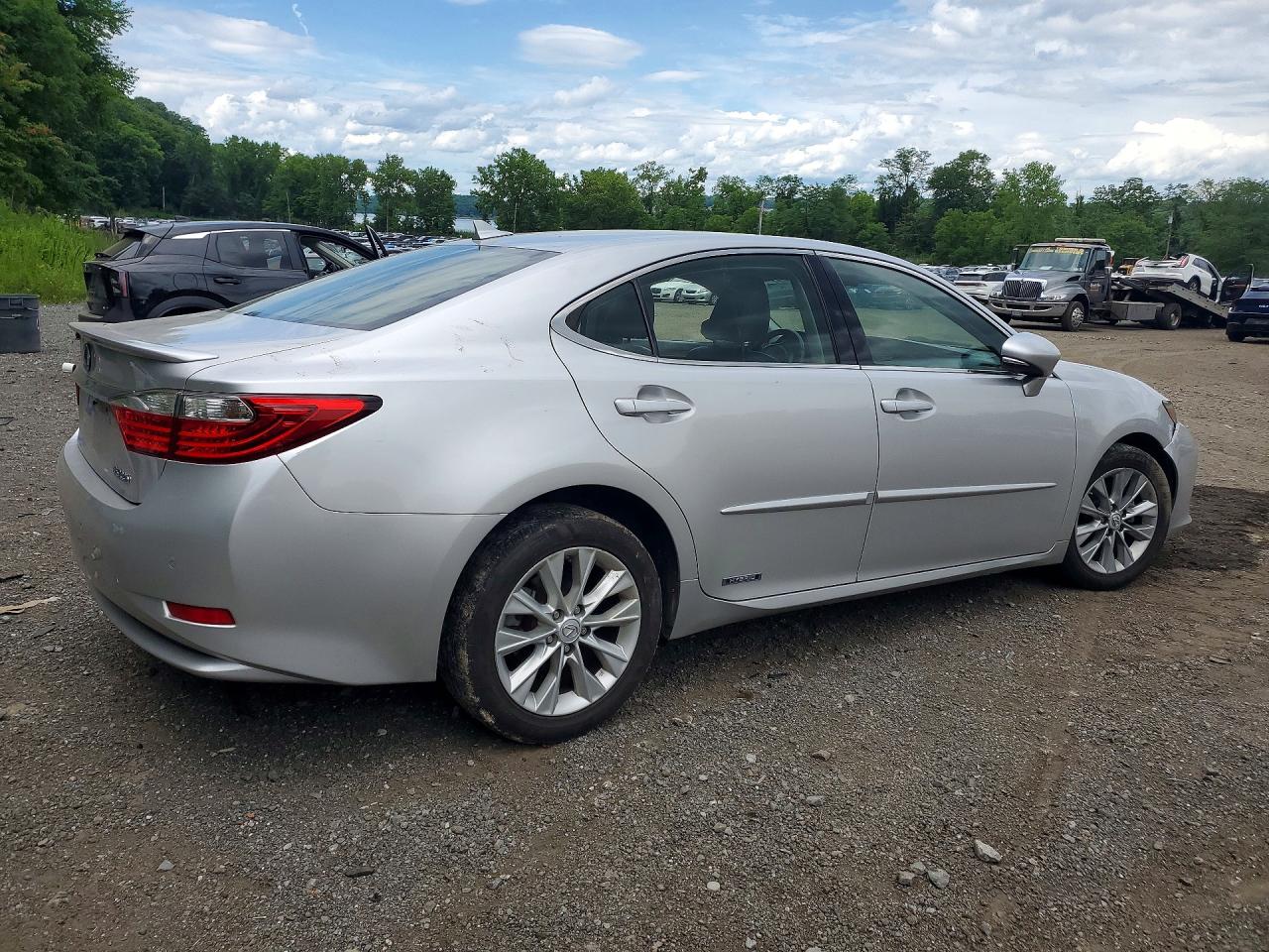 2014 Lexus Es 300h Silver vin: JTHBW1GGXE2061124