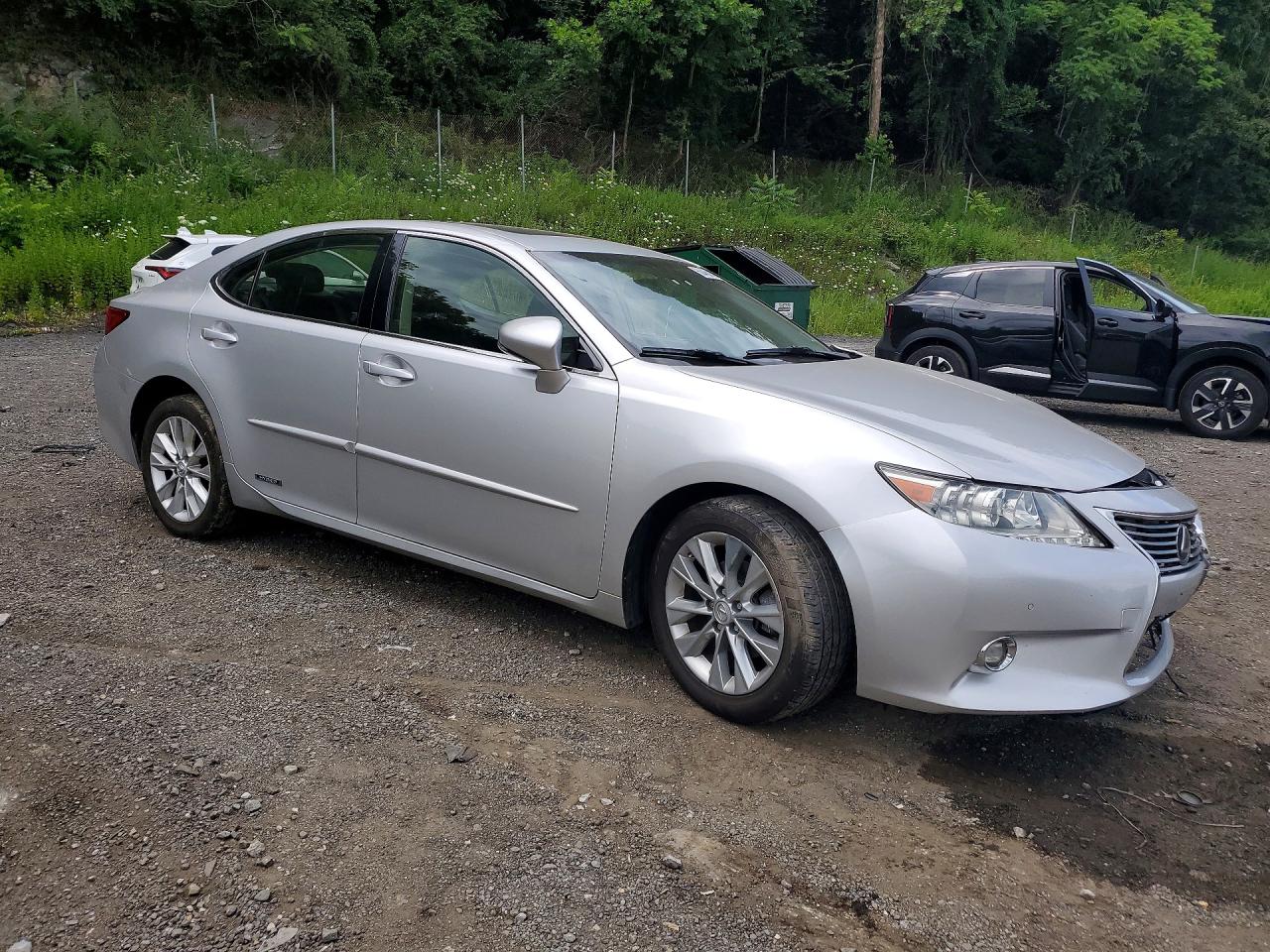 2014 Lexus Es 300h Silver vin: JTHBW1GGXE2061124