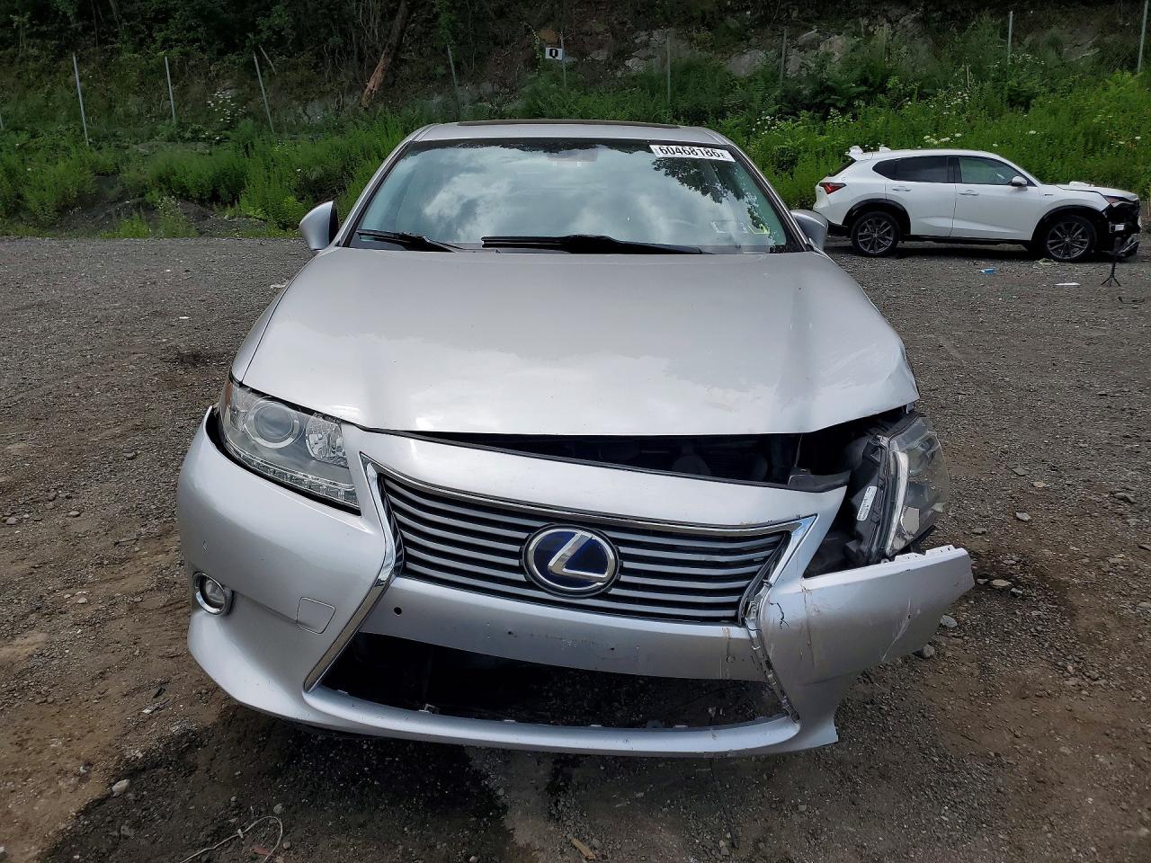 2014 Lexus Es 300h Silver vin: JTHBW1GGXE2061124