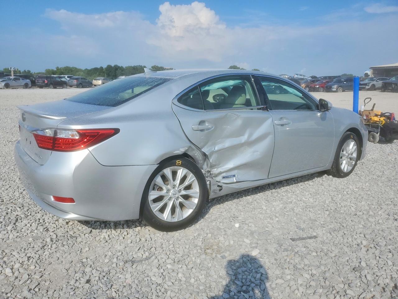 2014 Lexus Es 300h Silver vin: JTHBW1GGXE2073242