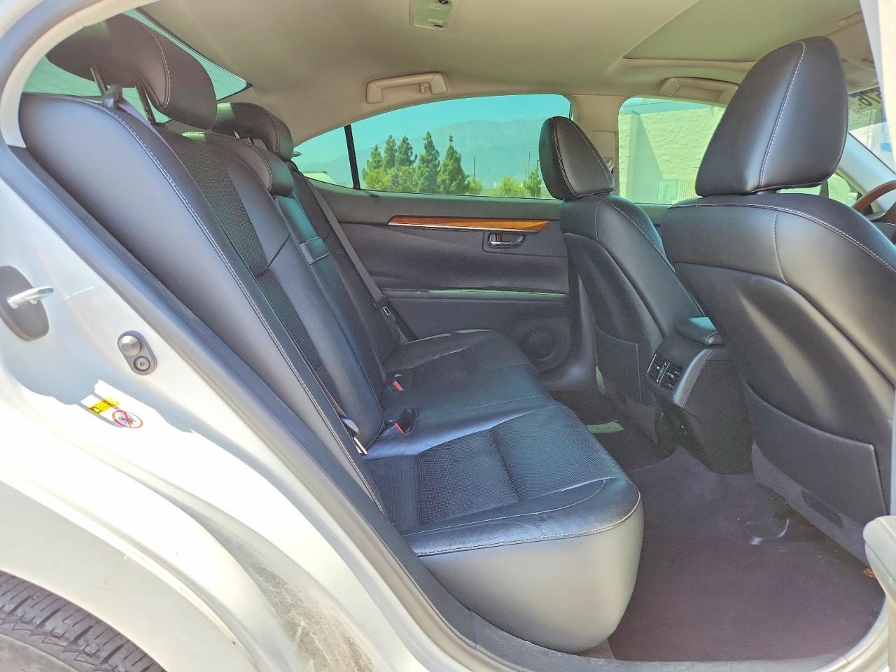 2015 Lexus Es 300h White vin: JTHBW1GGXF2084260
