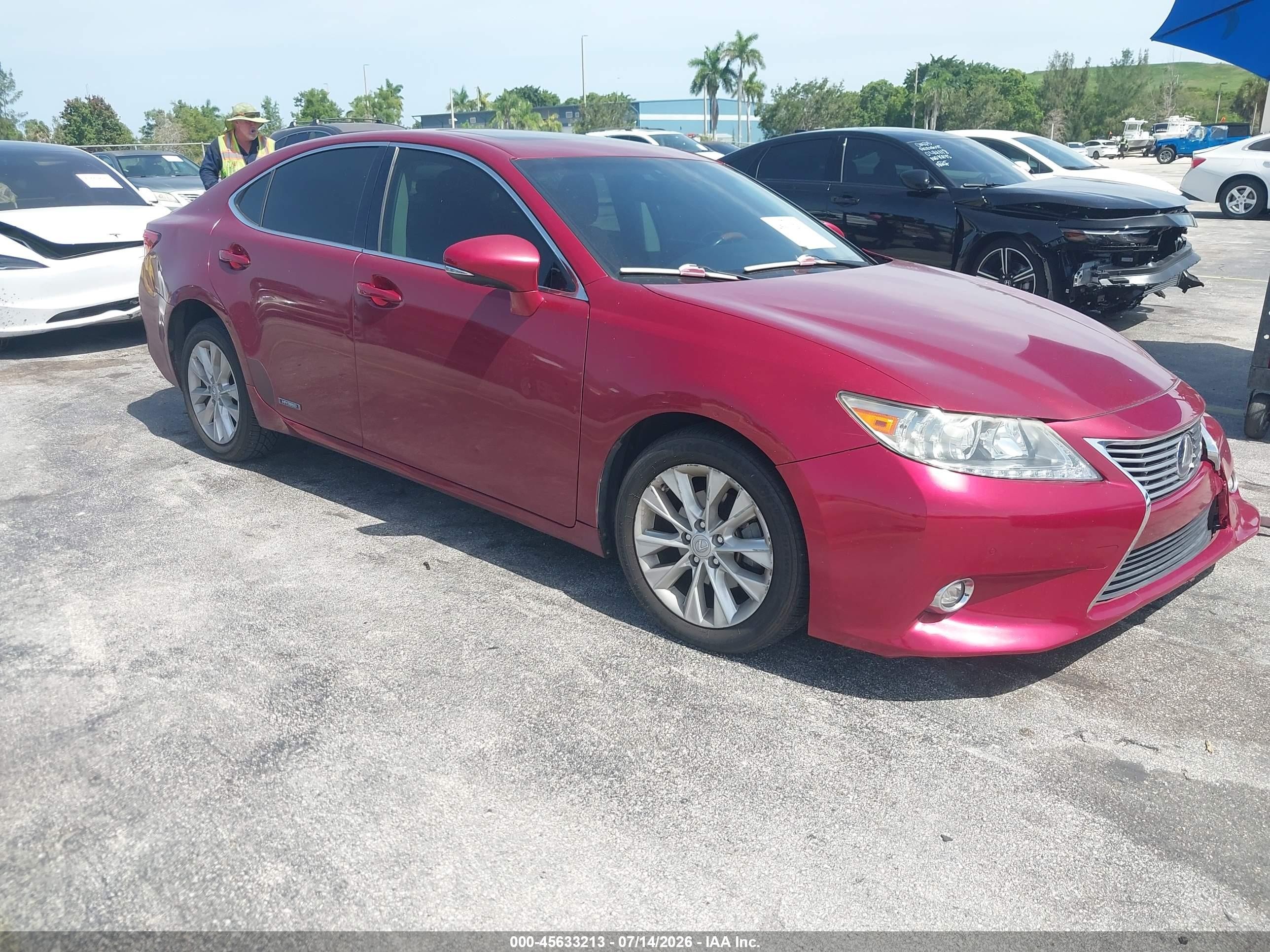 2015 Lexus Es 300h   Red vin: JTHBW1GGXF2086610