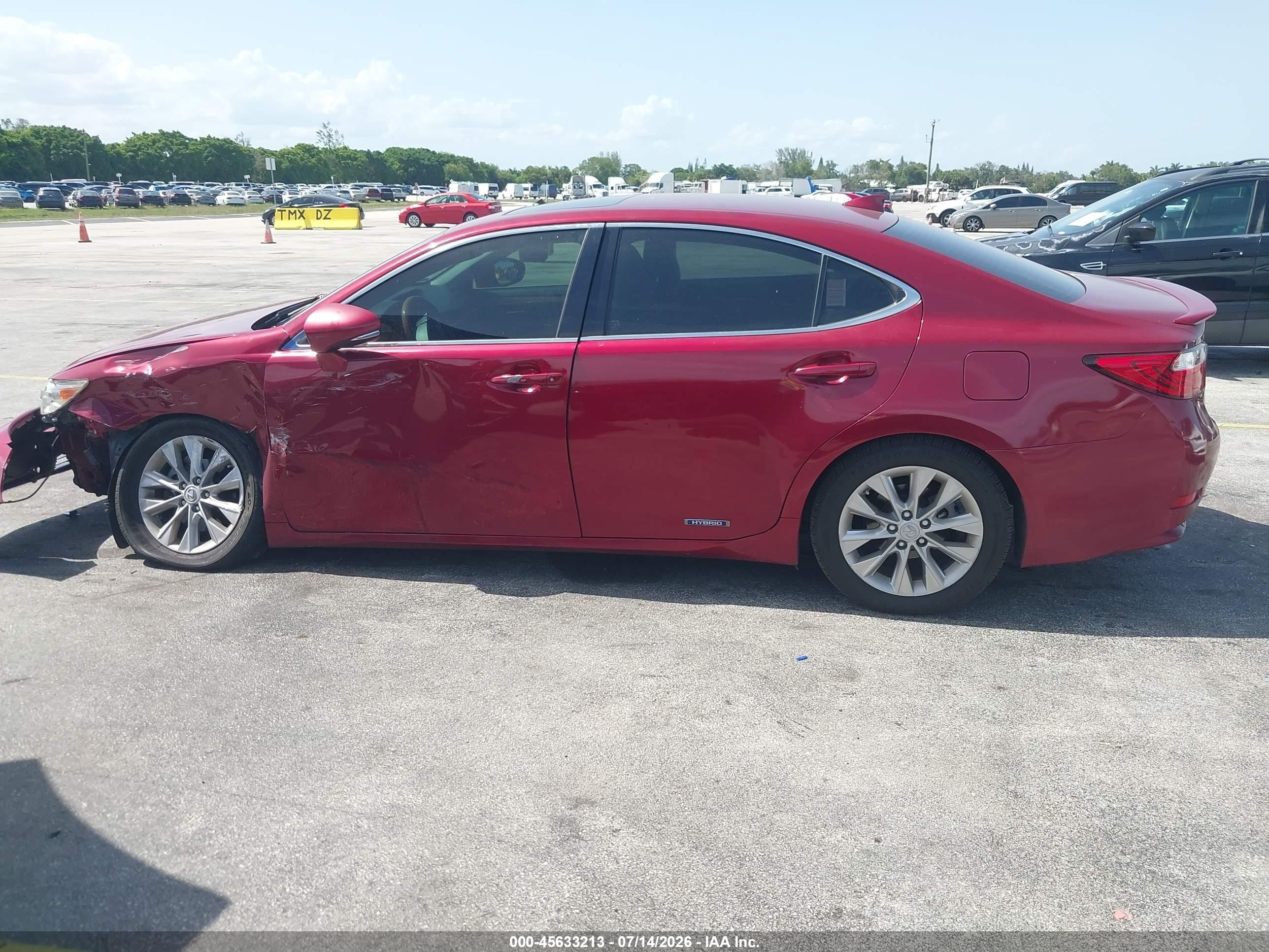 2015 Lexus Es 300h   Red vin: JTHBW1GGXF2086610