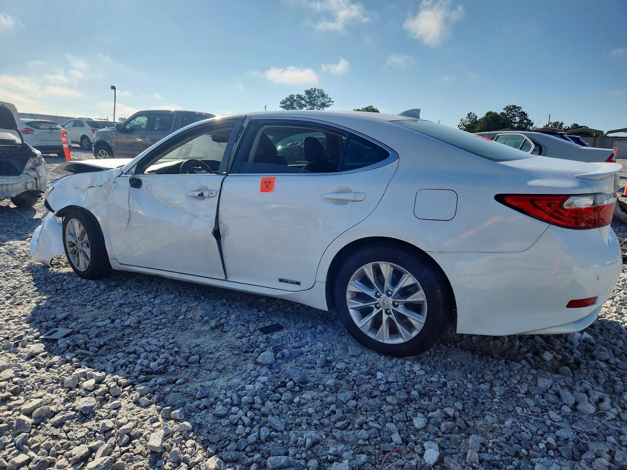 2015 Lexus Es 300h White vin: JTHBW1GGXF2089183
