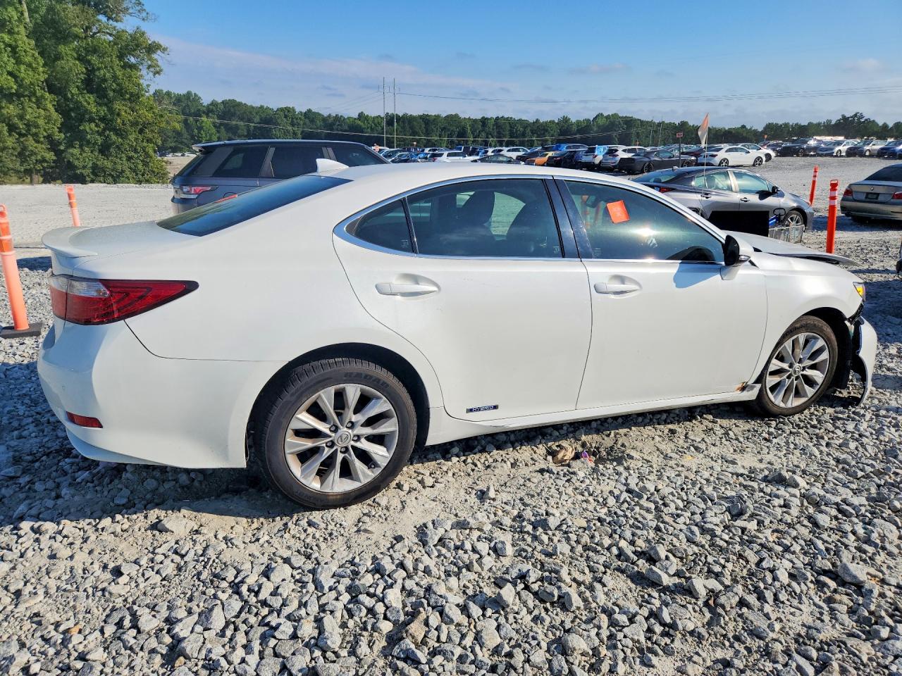 2015 Lexus Es 300h White vin: JTHBW1GGXF2089183