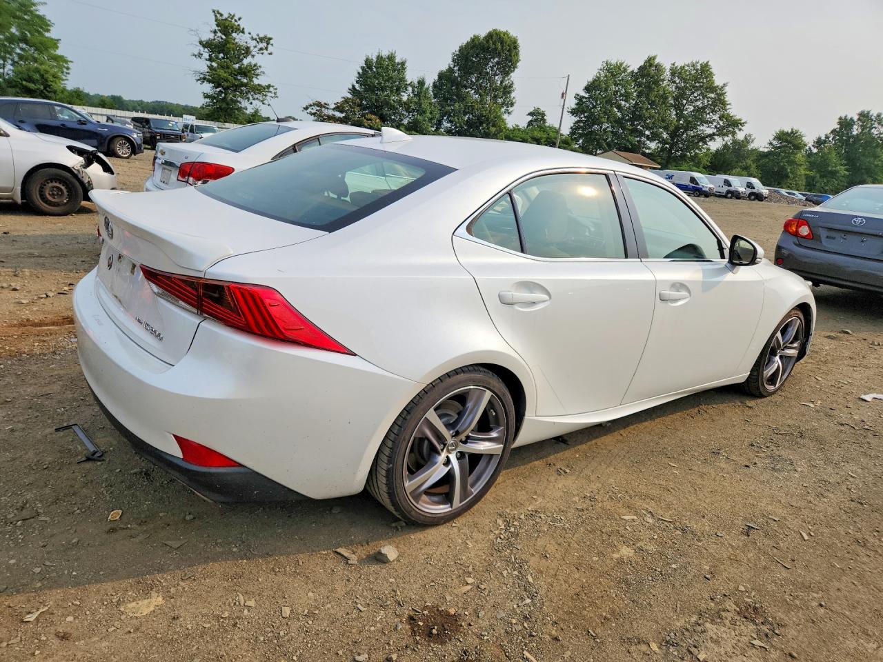 2018 Lexus Is 300 Белый vin: JTHC81D22J5030708