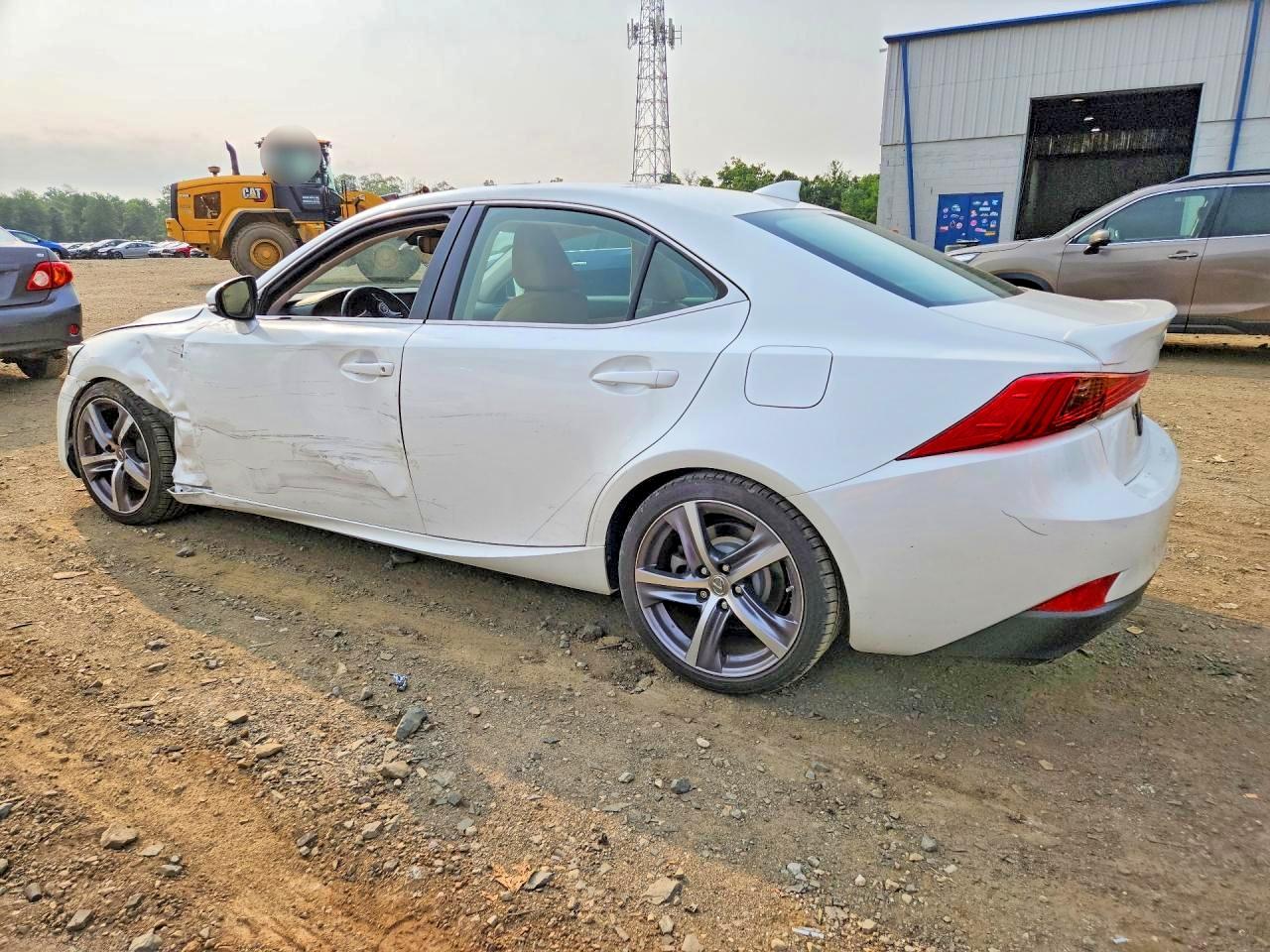 2018 Lexus Is 300 Белый vin: JTHC81D22J5030708