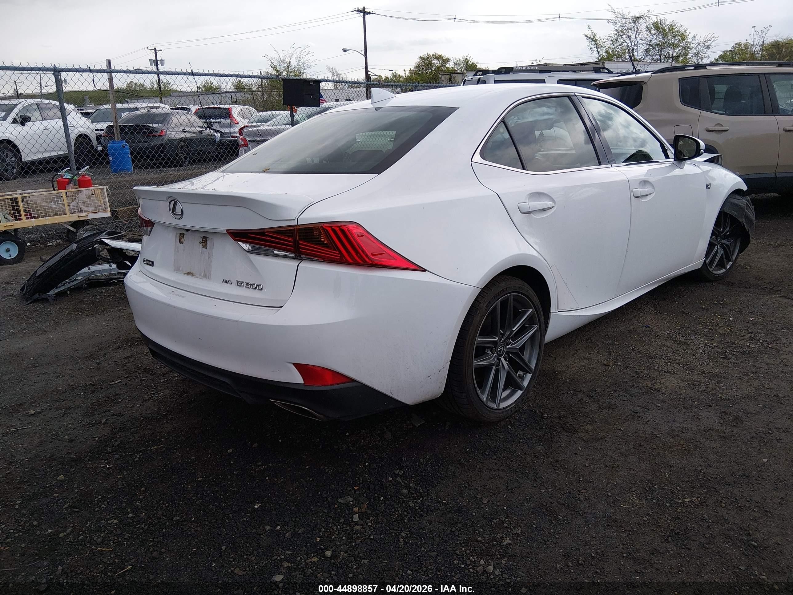 2019 Lexus Is 300   White vin: JTHC81D29K5035423
