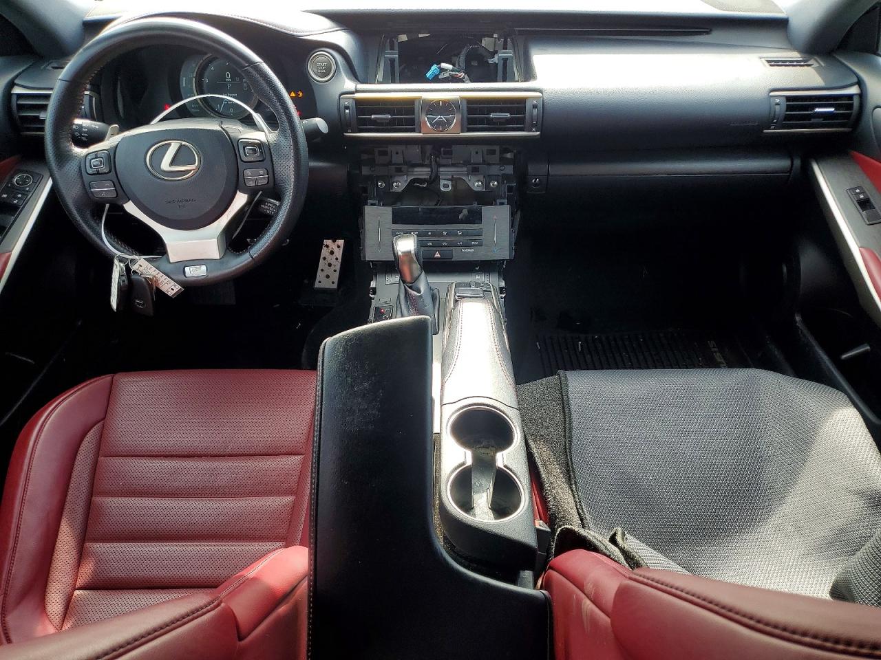 2019 Lexus Is 300 Черный vin: JTHC81D29K5036104