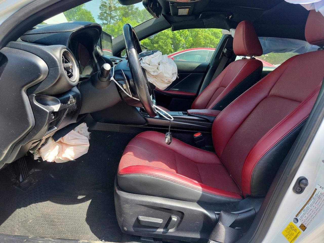 2022 Lexus Is 300 White vin: JTHC81F2XN5049719