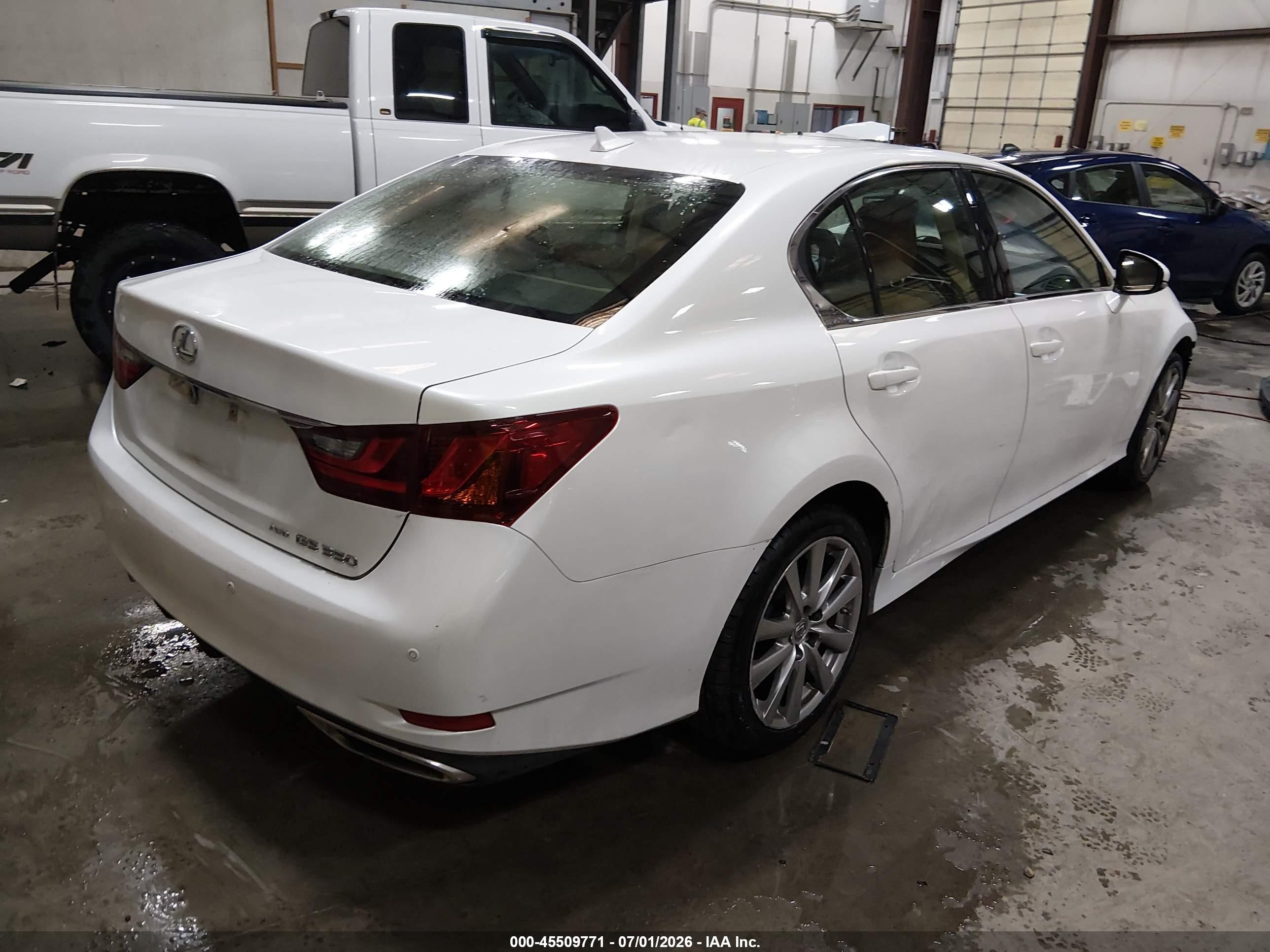 2013 Lexus Gs 350   White vin: JTHCE1BL5D5017329