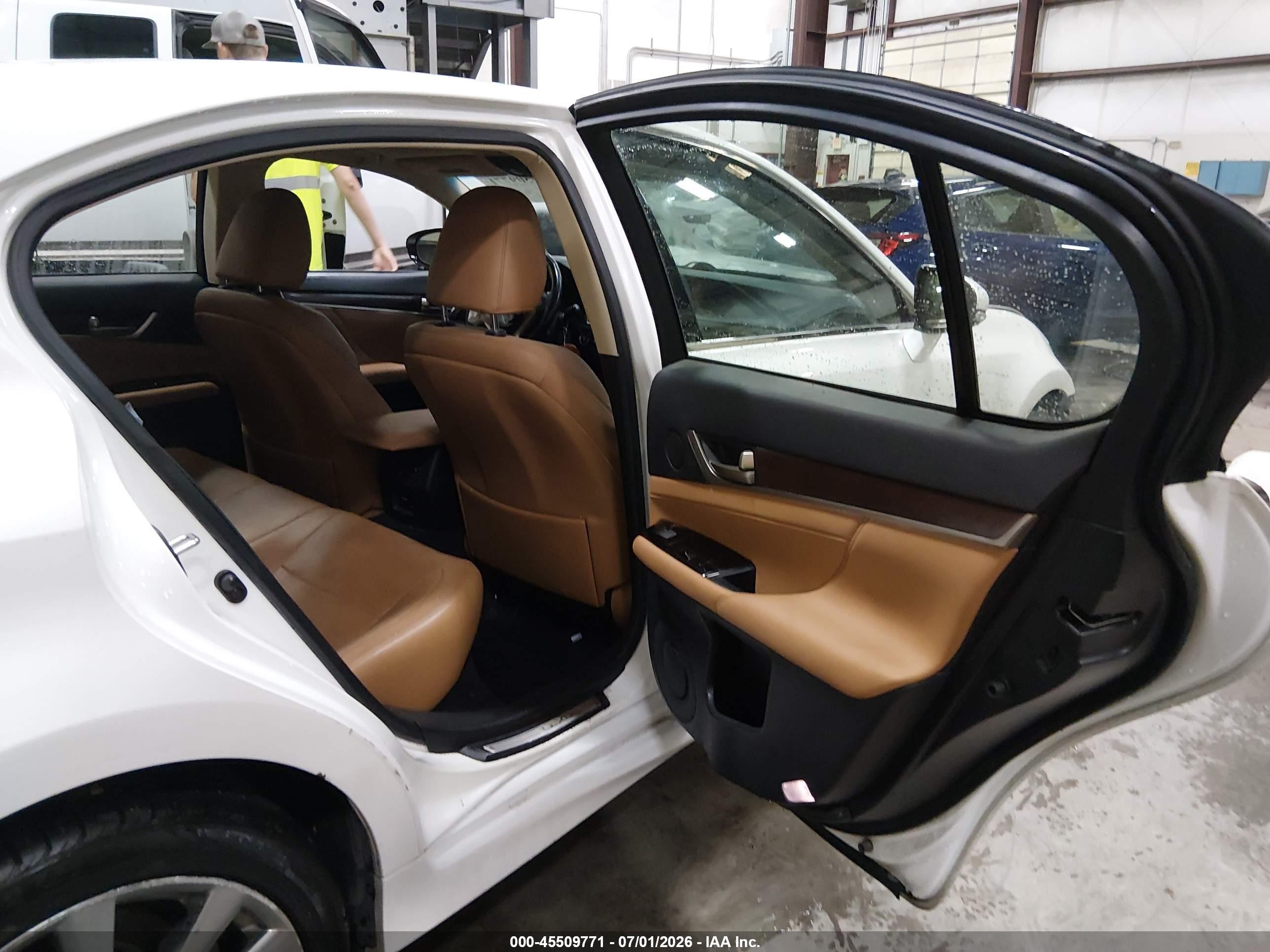 2013 Lexus Gs 350   White vin: JTHCE1BL5D5017329