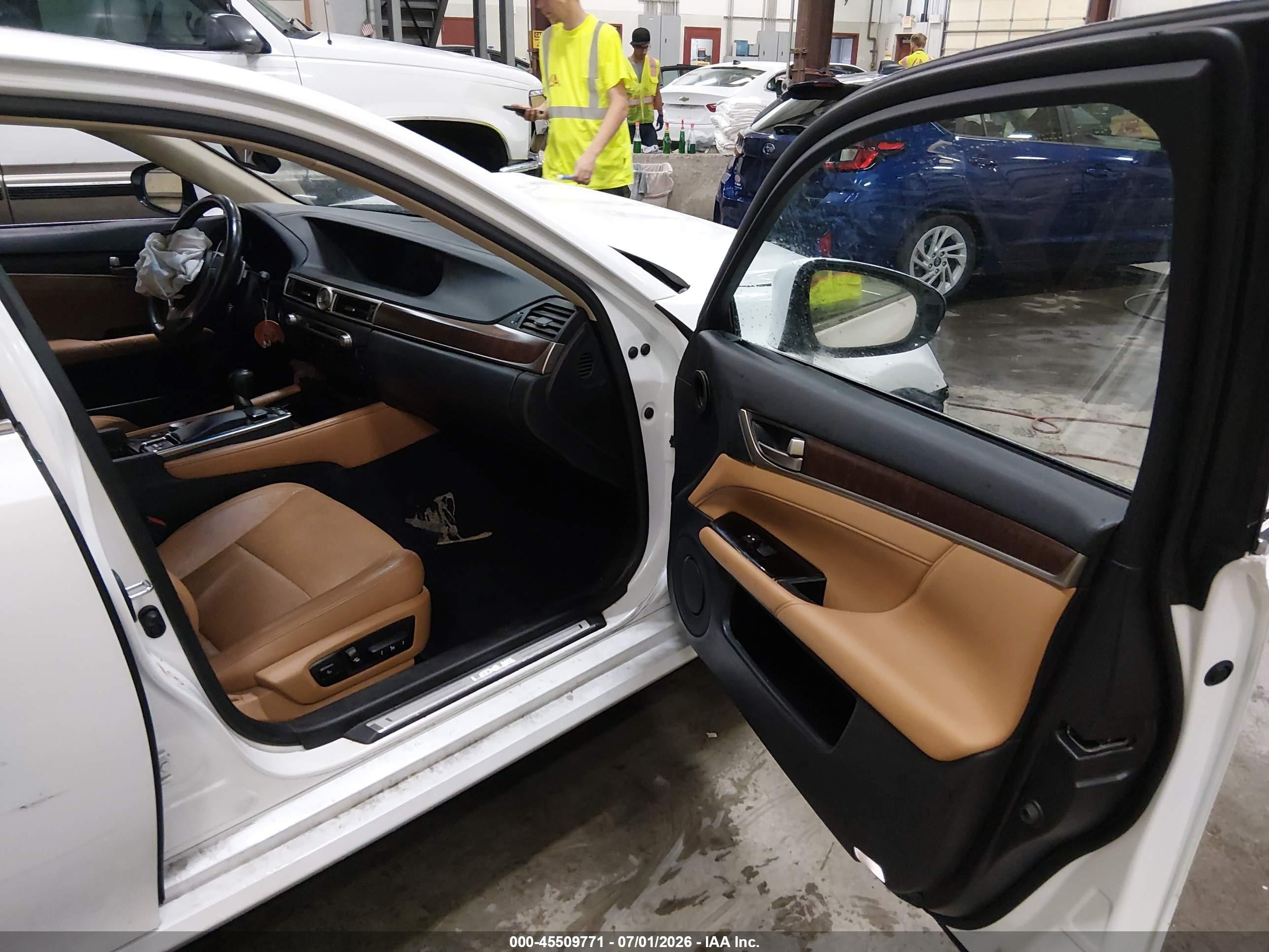 2013 Lexus Gs 350   White vin: JTHCE1BL5D5017329