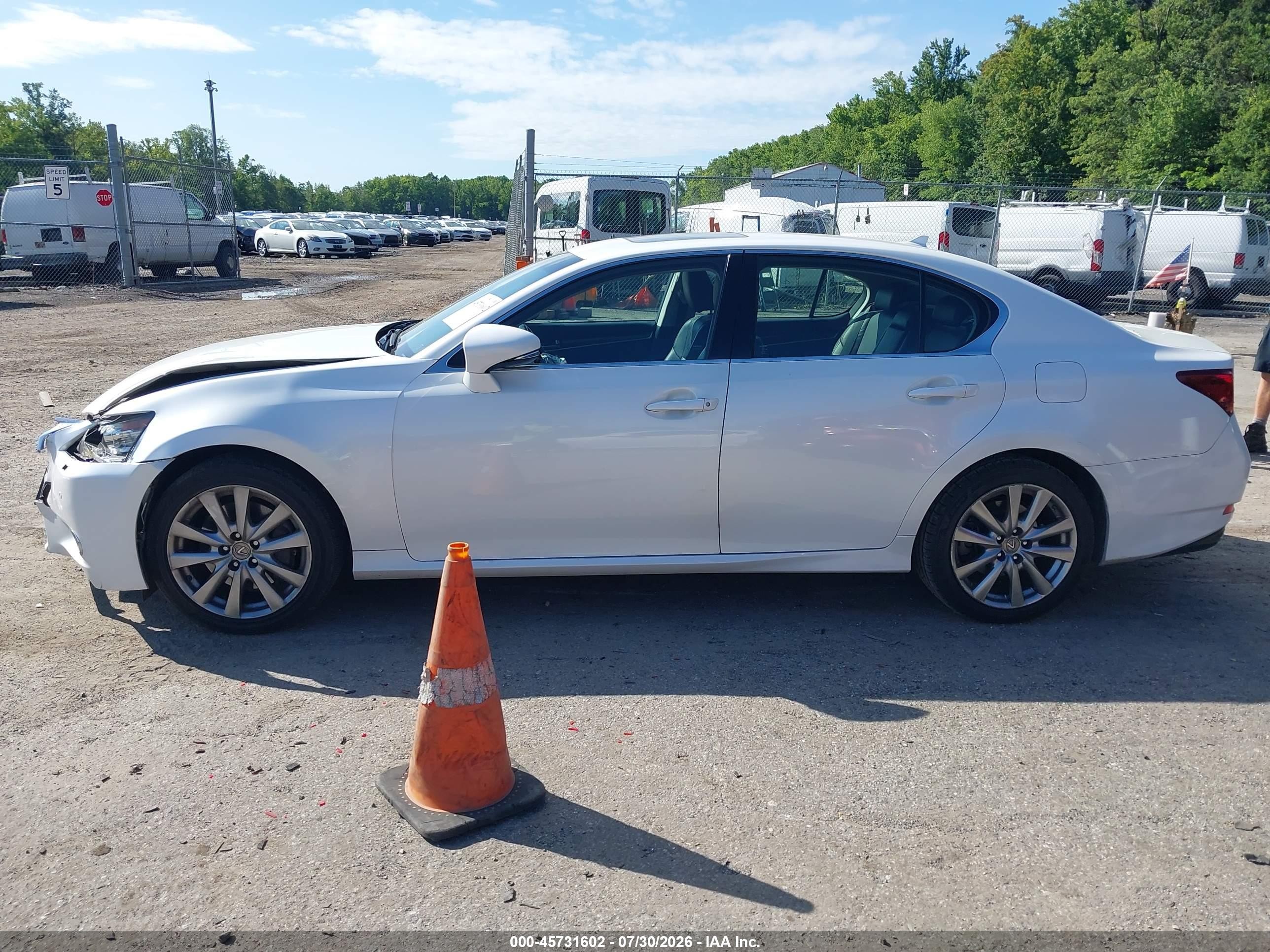 2013 Lexus Gs 350   Белый vin: JTHCE1BL8D5012223