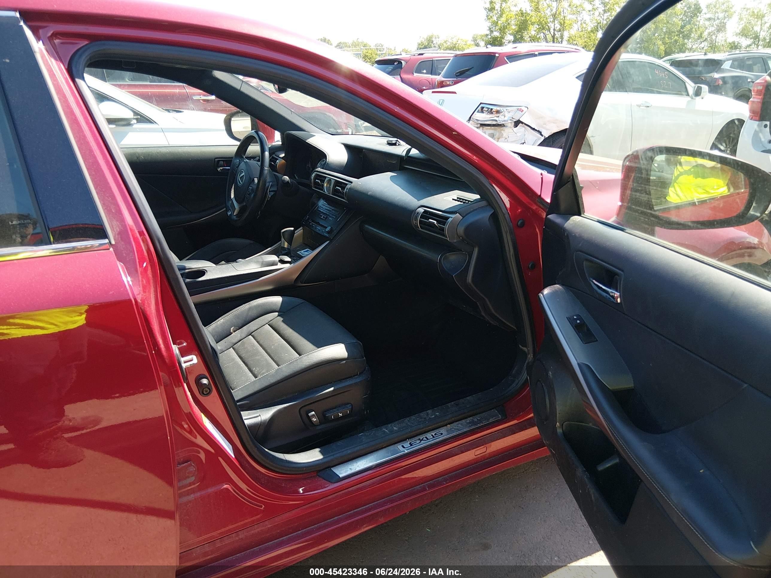 2014 Lexus Is 350   Red vin: JTHCE1D26E5000190