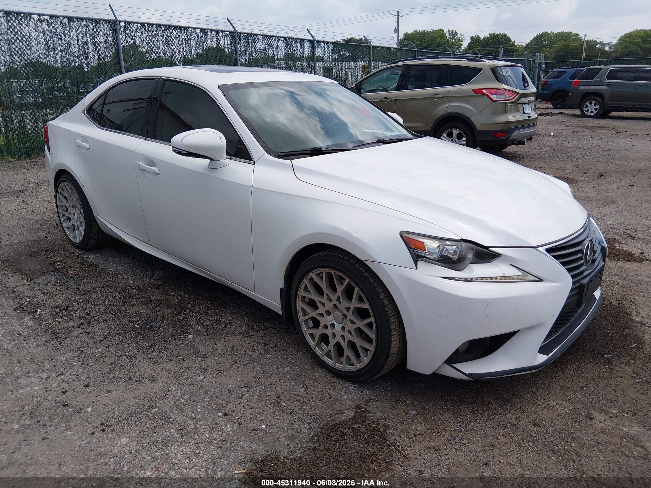 2014 Lexus Is 350   White vin: JTHCE1D29E5000457