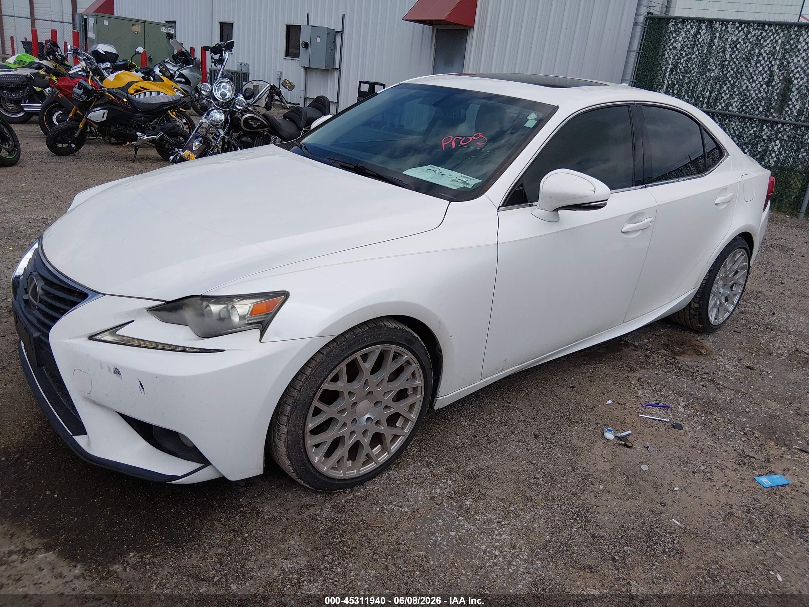 2014 Lexus Is 350   White vin: JTHCE1D29E5000457