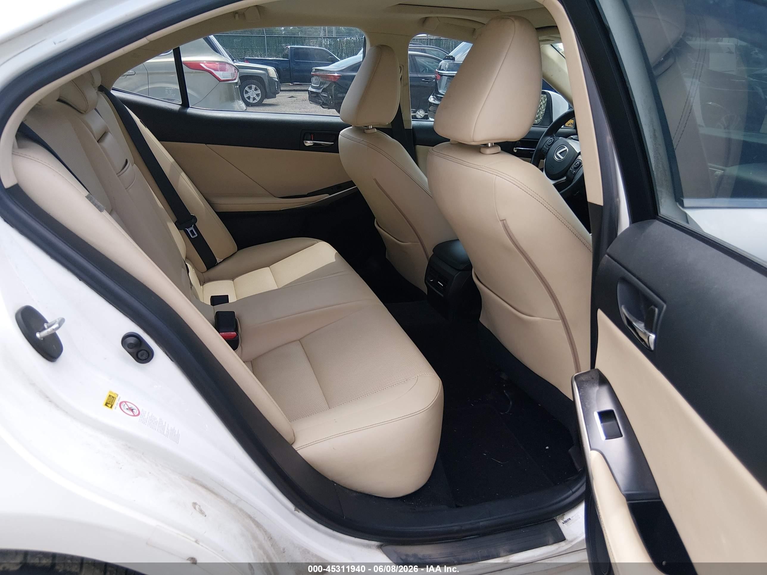 2014 Lexus Is 350   White vin: JTHCE1D29E5000457