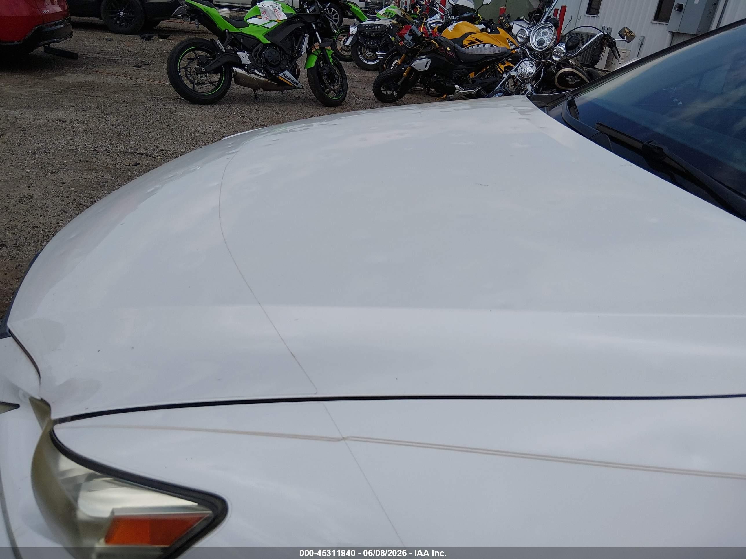 2014 Lexus Is 350   White vin: JTHCE1D29E5000457