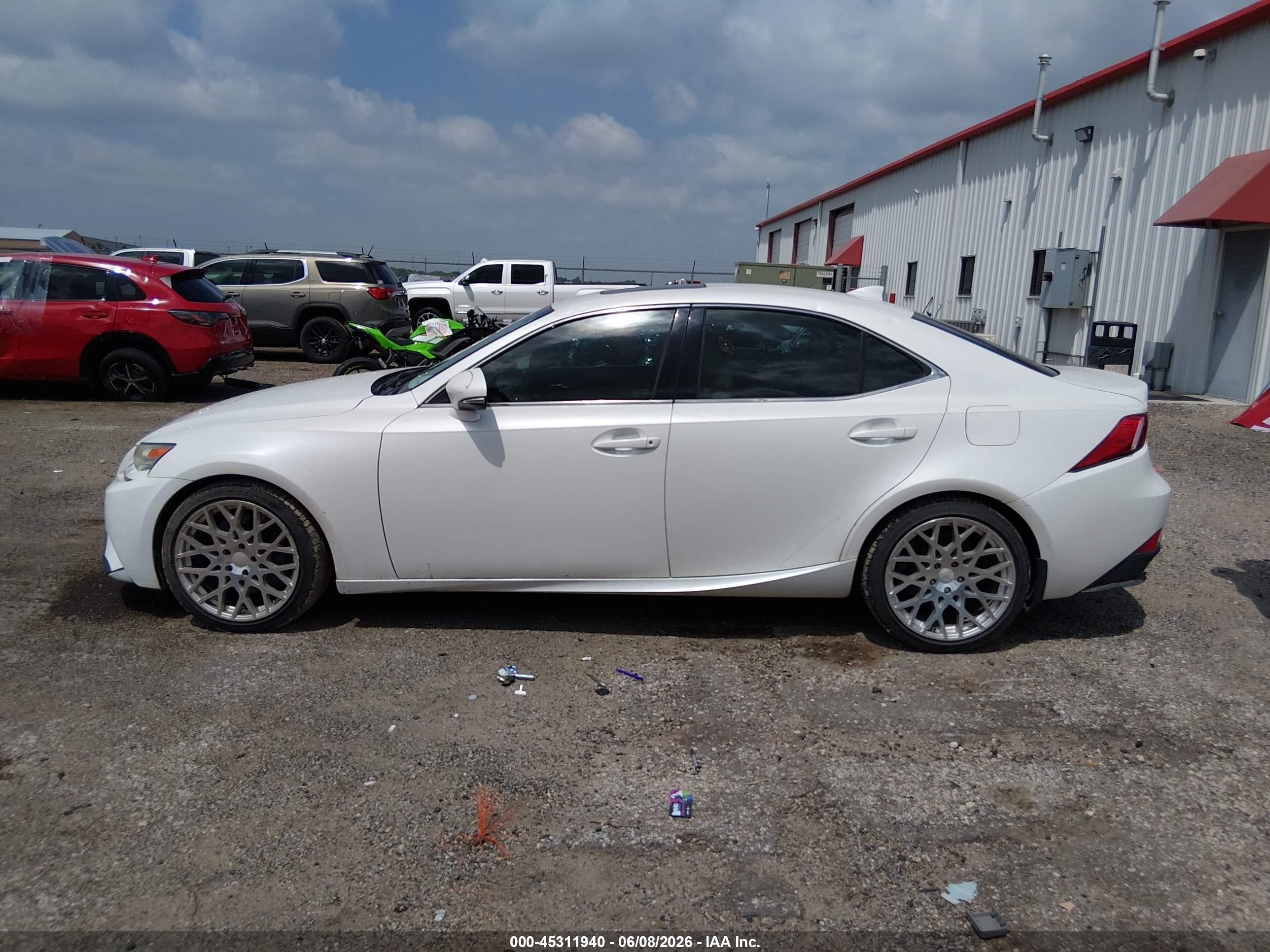 2014 Lexus Is 350   White vin: JTHCE1D29E5000457