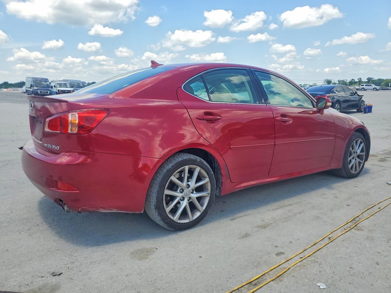 2011 Lexus Is 350 Red vin: JTHCE5C23B5000975