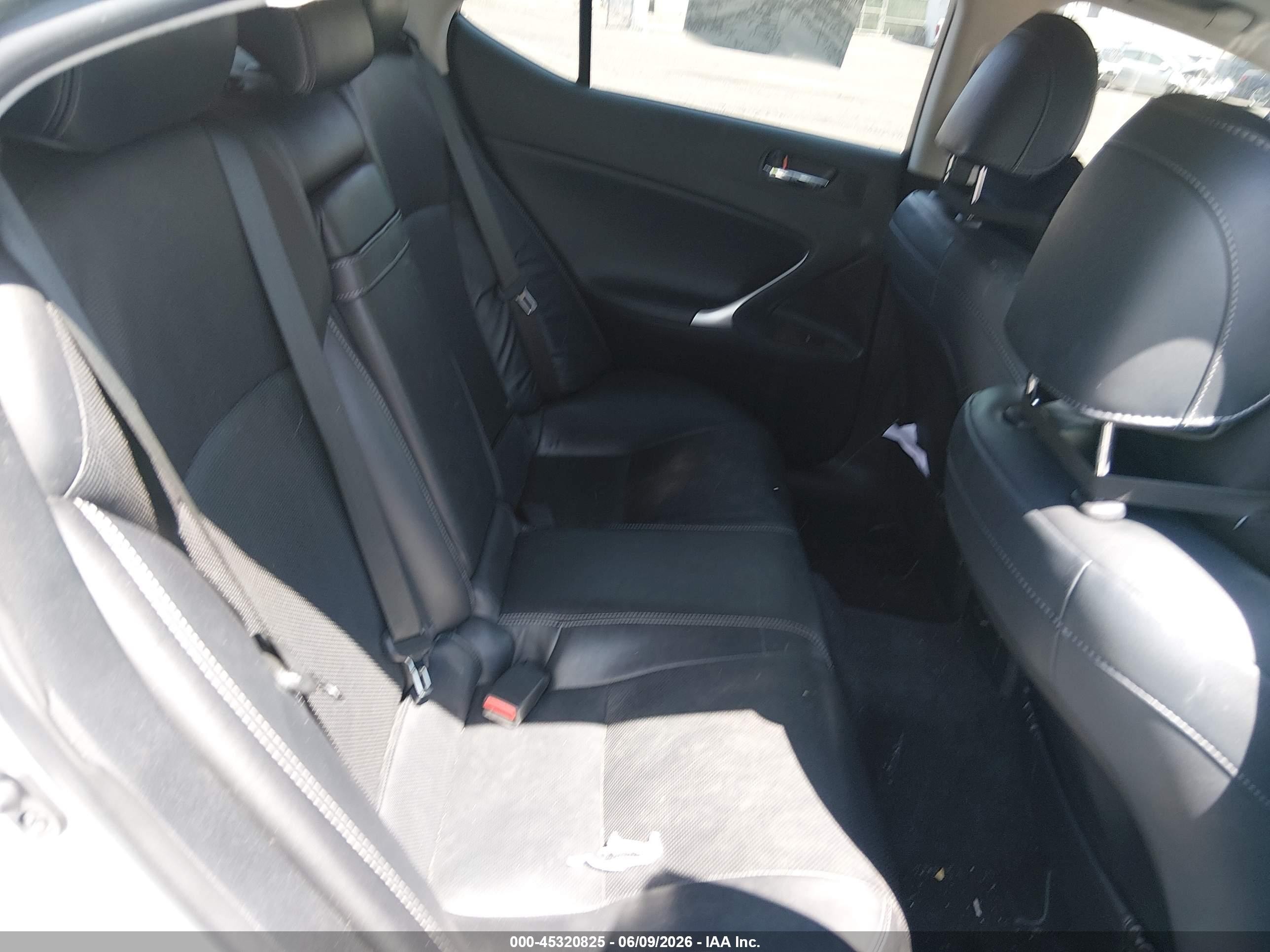 2011 Lexus Is 350   Silver vin: JTHCE5C25B5000833