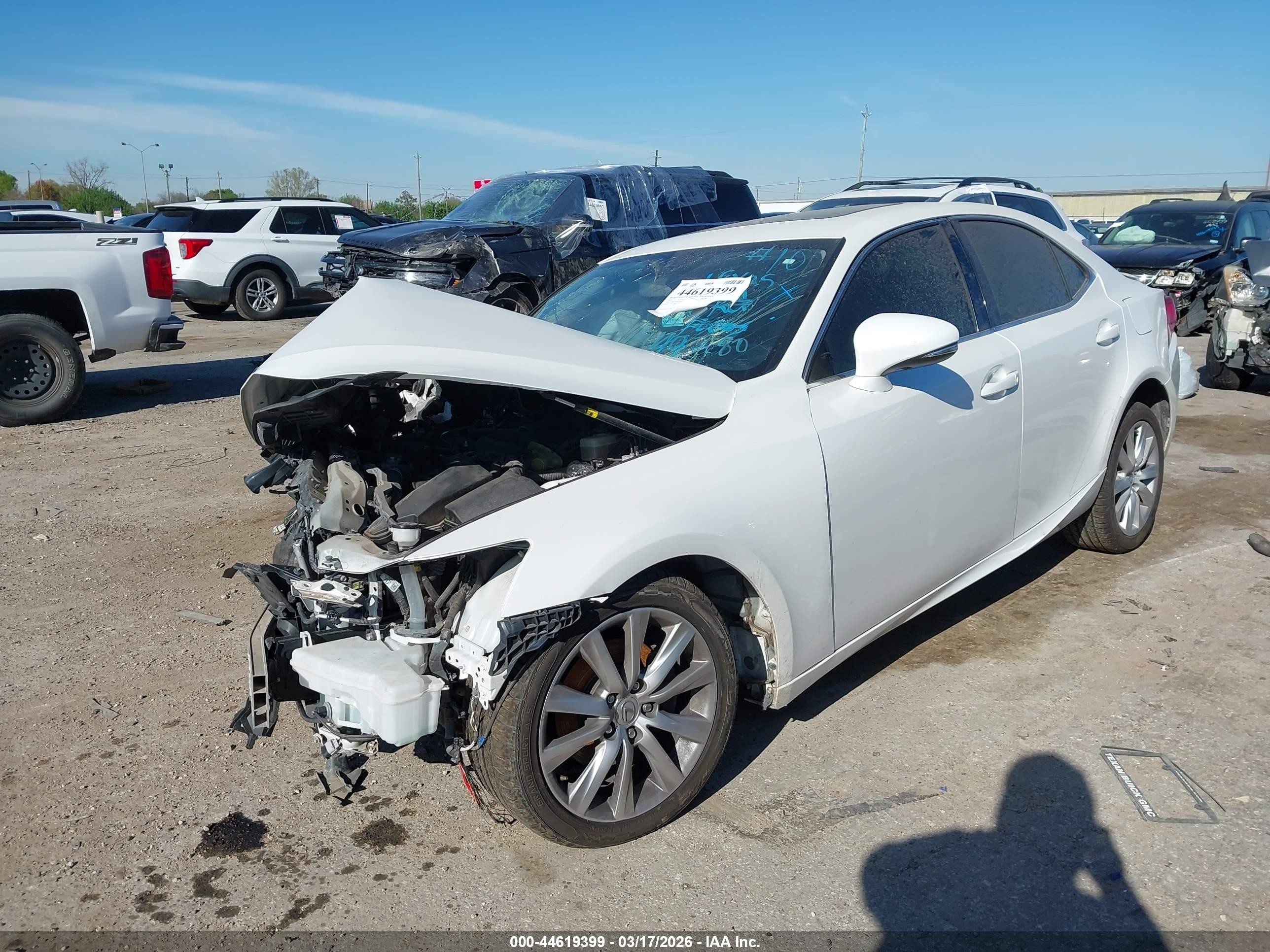 2015 Lexus Is 250   Белый vin: JTHCF1D20F5029280