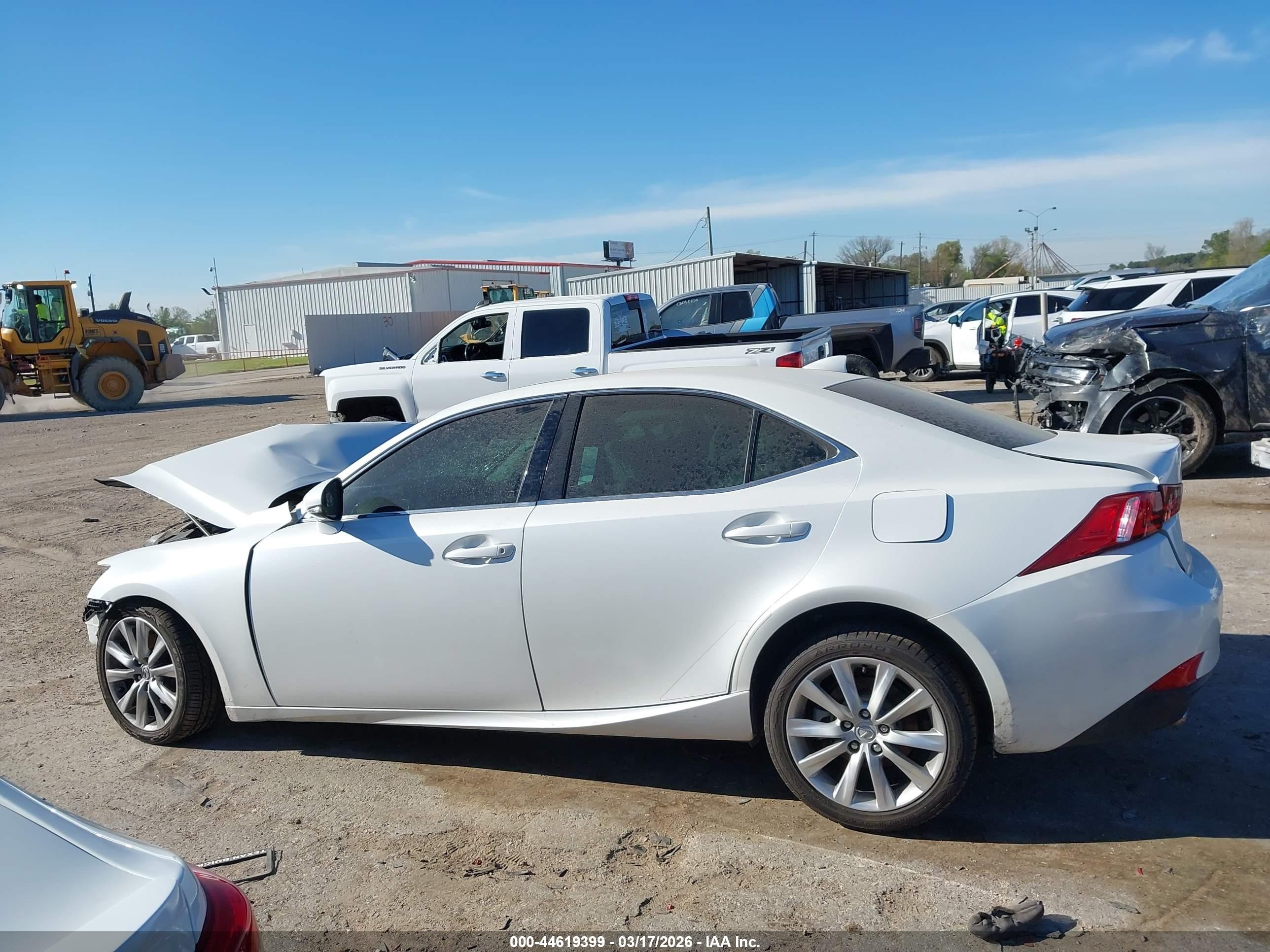 2015 Lexus Is 250   Белый vin: JTHCF1D20F5029280