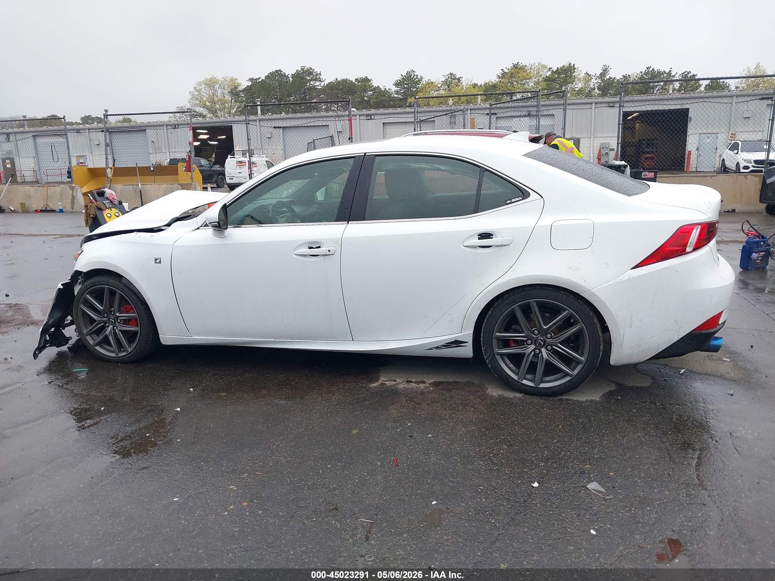 2015 Lexus Is 250   White vin: JTHCF1D21F5023388